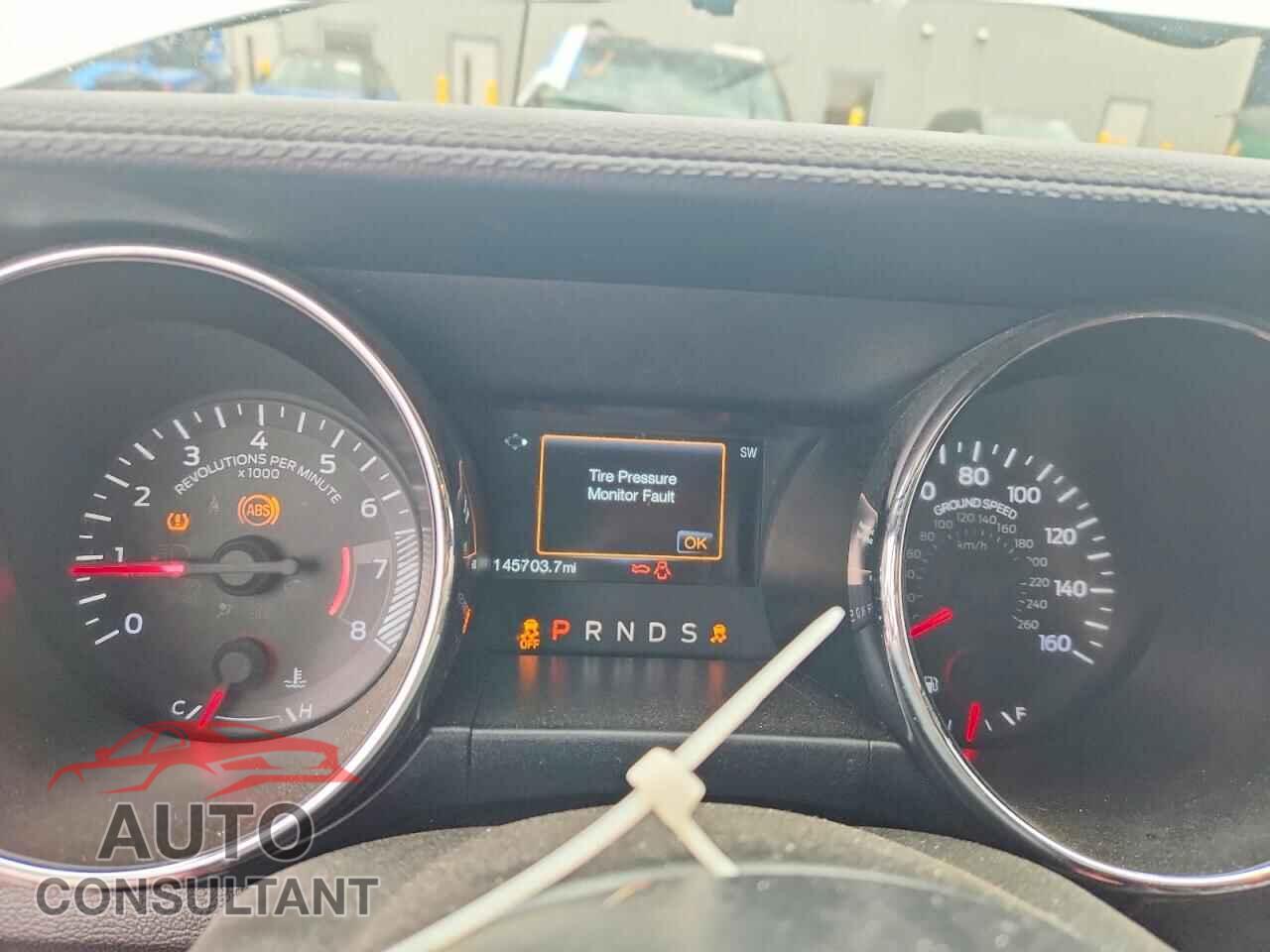 FORD MUSTANG 2015 - 1FA6P8TH1F5325960