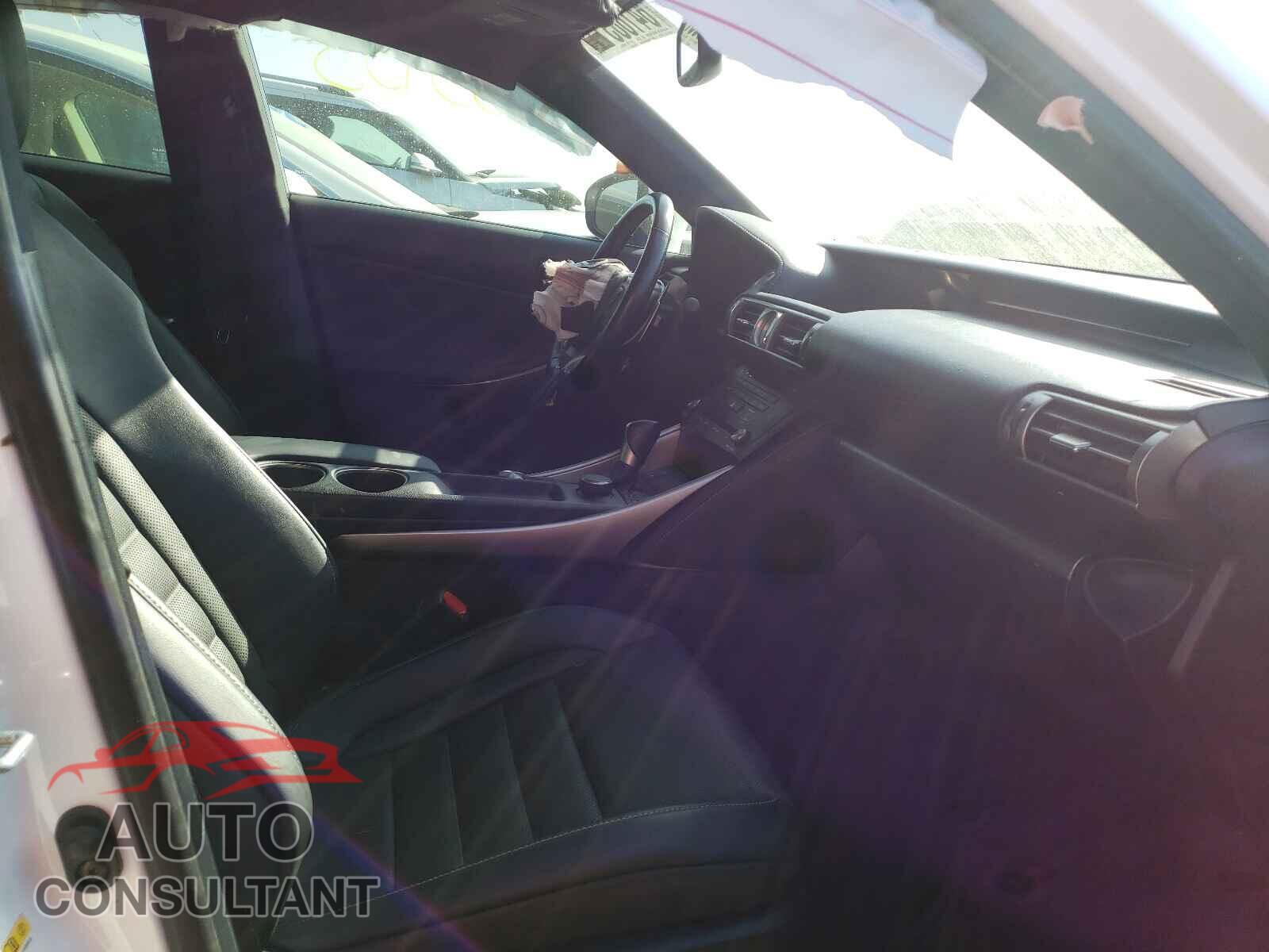 LEXUS IS 2016 - JTHBA1D21G5036945