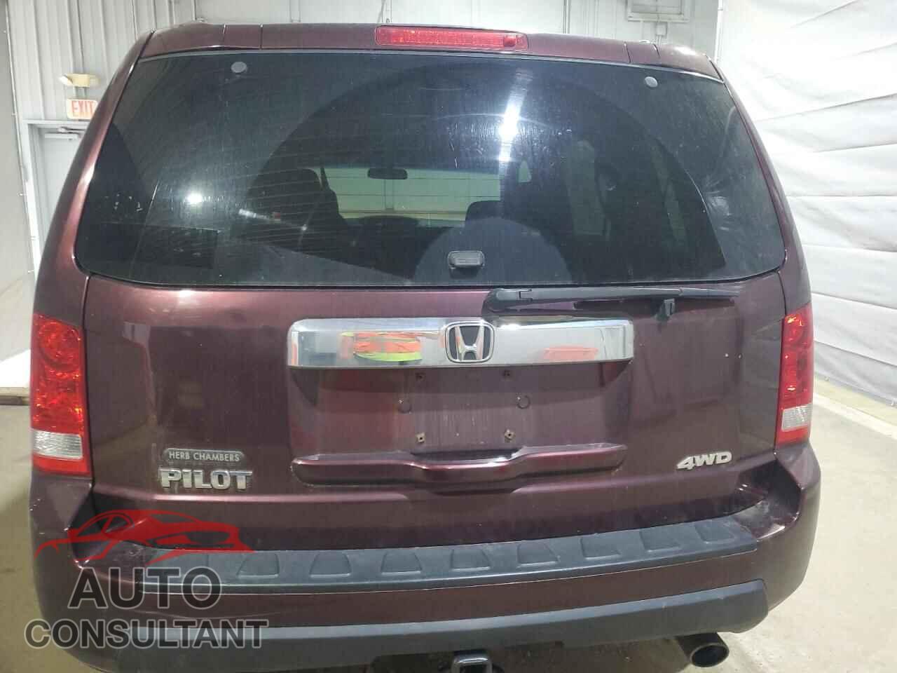 HONDA PILOT 2011 - 5FNYF4H43BB097117