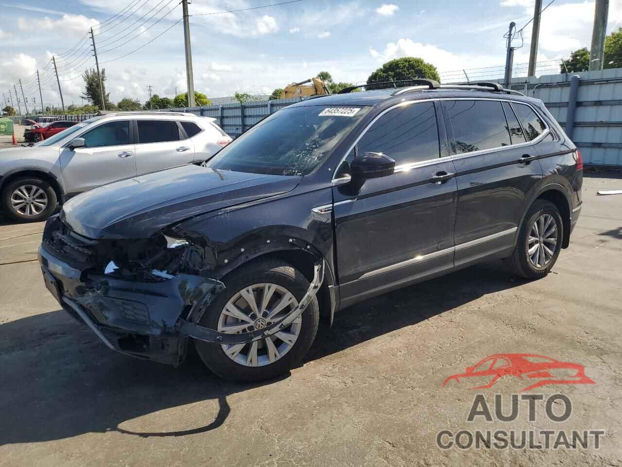 VOLKSWAGEN TIGUAN 2018 - 3VV3B7AX4JM055112