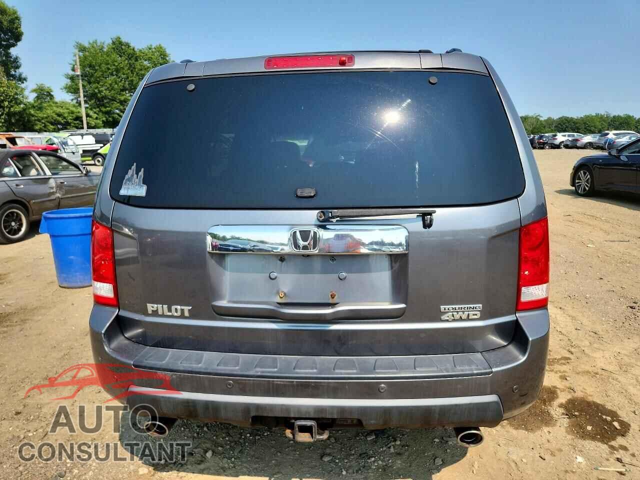 HONDA PILOT 2011 - 5FNYF4H98BB094855