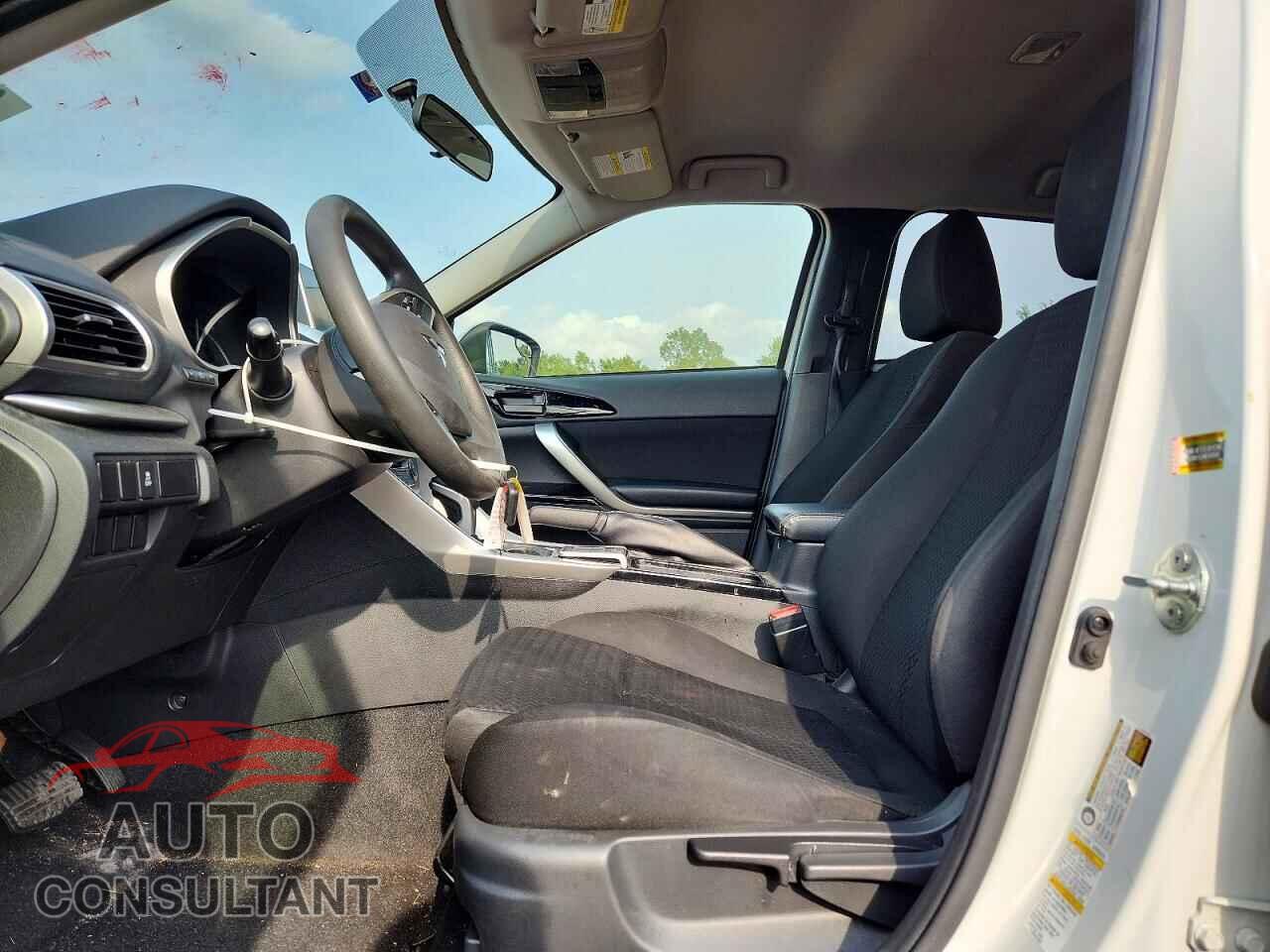 MITSUBISHI ECLIPSE 2019 - JA4AT4AA0KZ033518