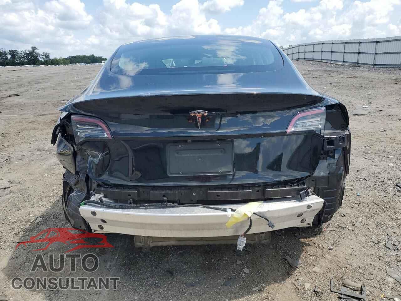 TESLA MODEL 3 2019 - 5YJ3E1EA7KF415598