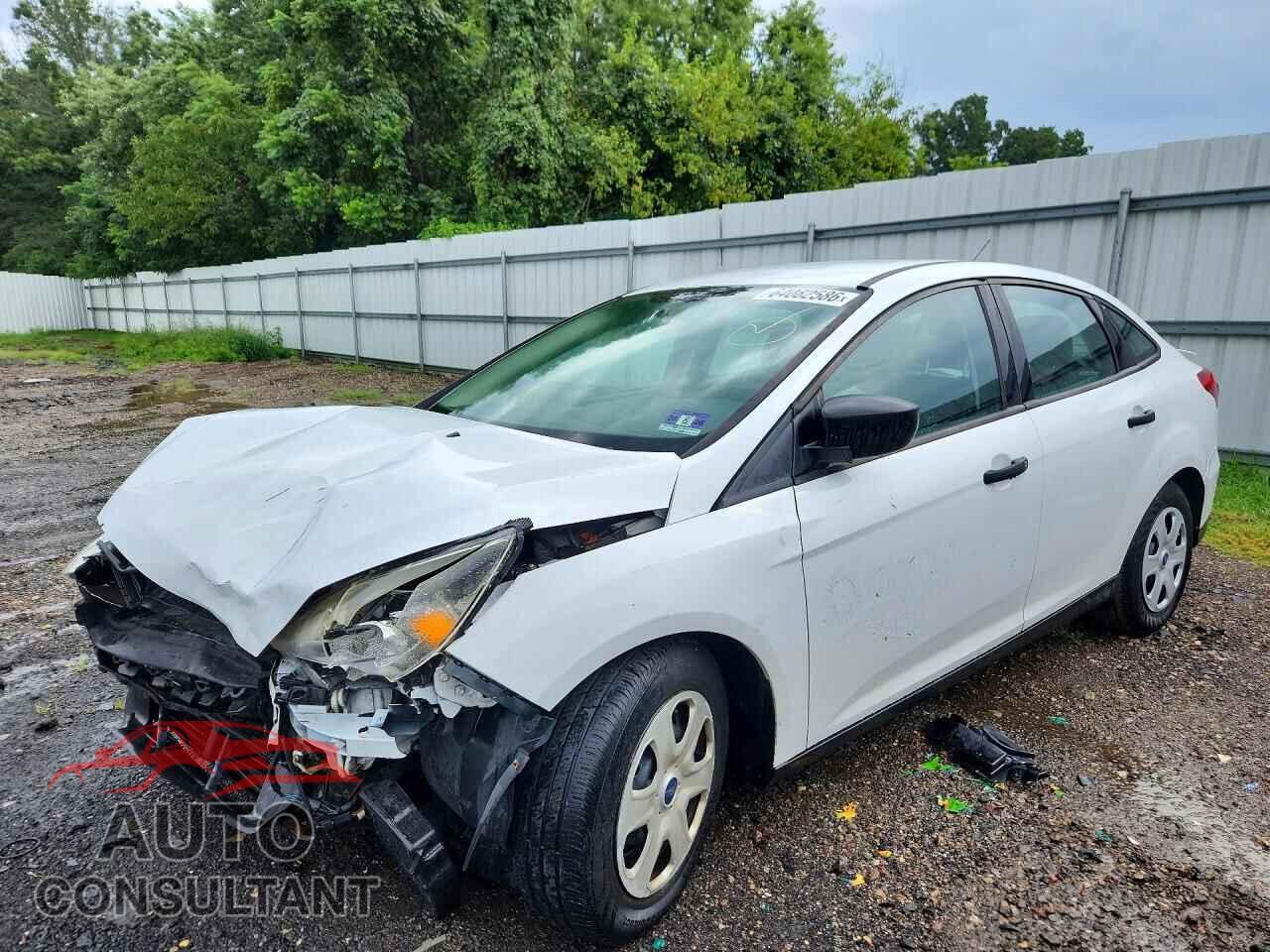 FORD FOCUS 2017 - 1FADP3E21HL311607