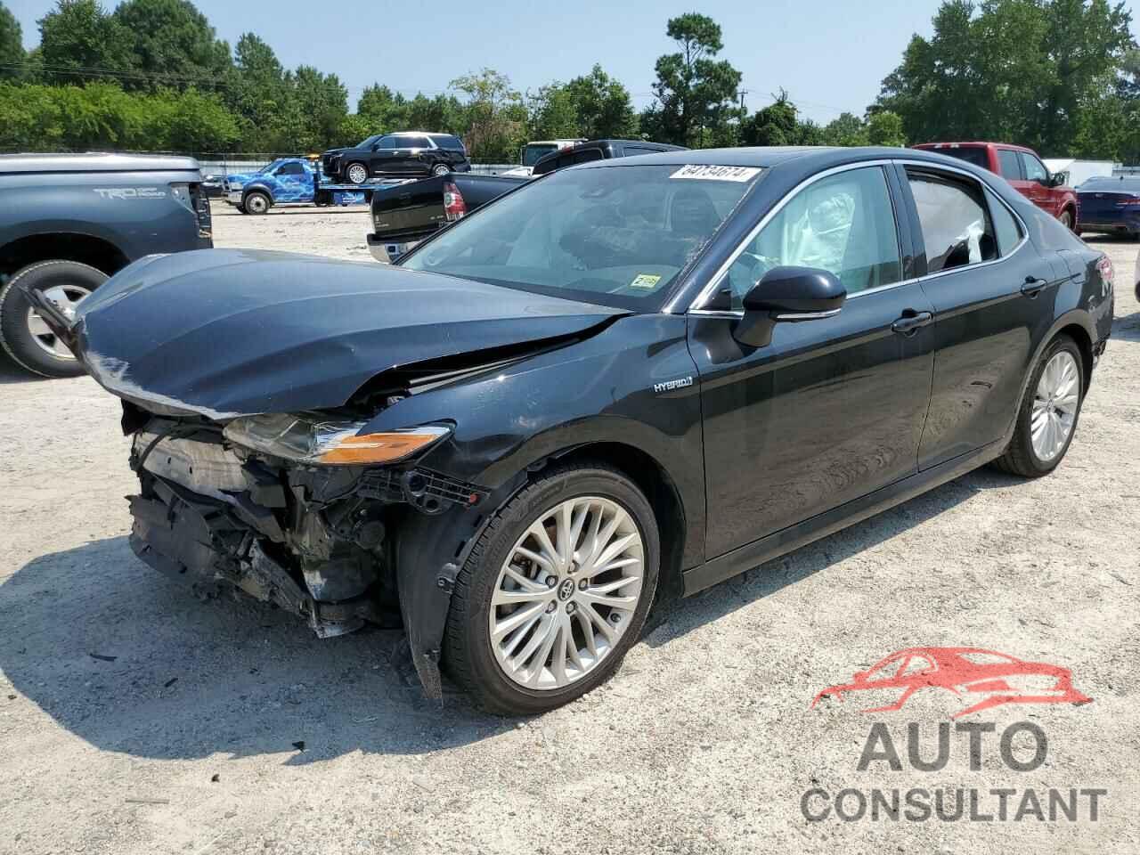 TOYOTA CAMRY 2018 - 4T1B21HK3JU001390