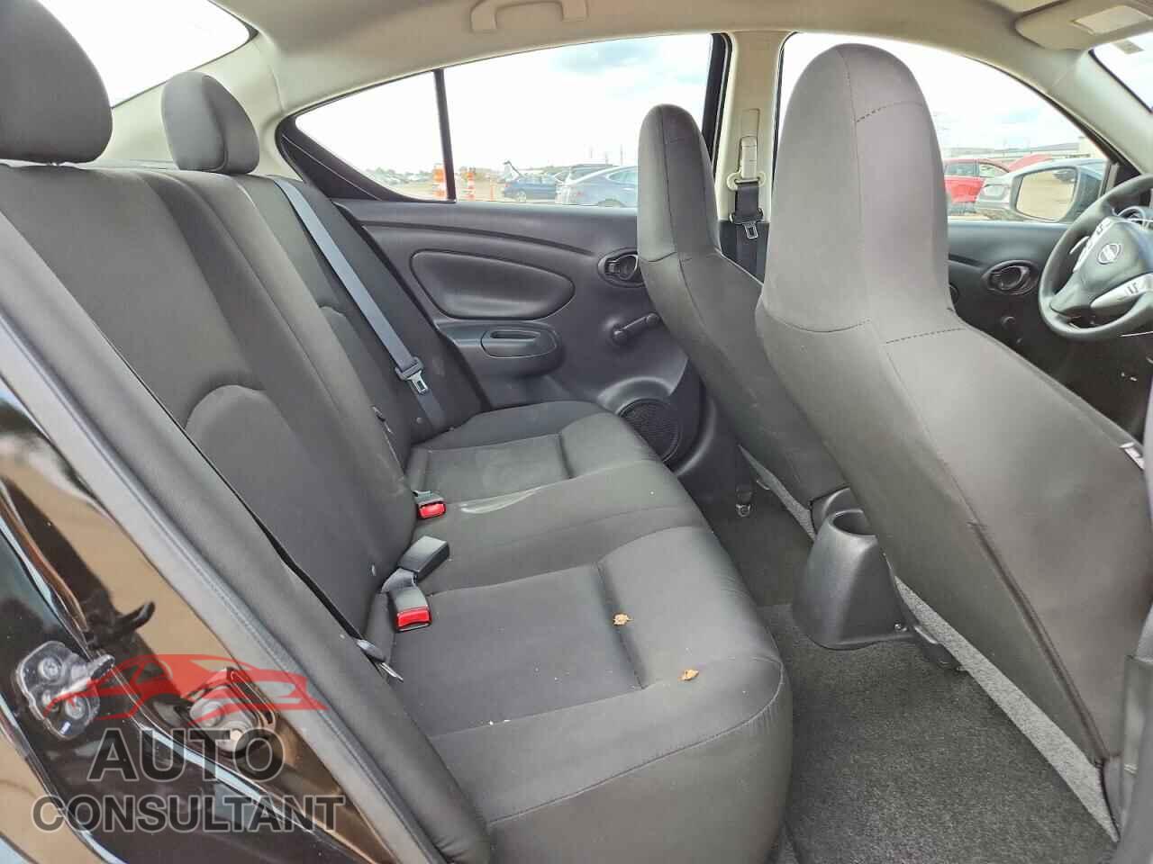 NISSAN VERSA 2017 - 3N1CN7AP3HL846353