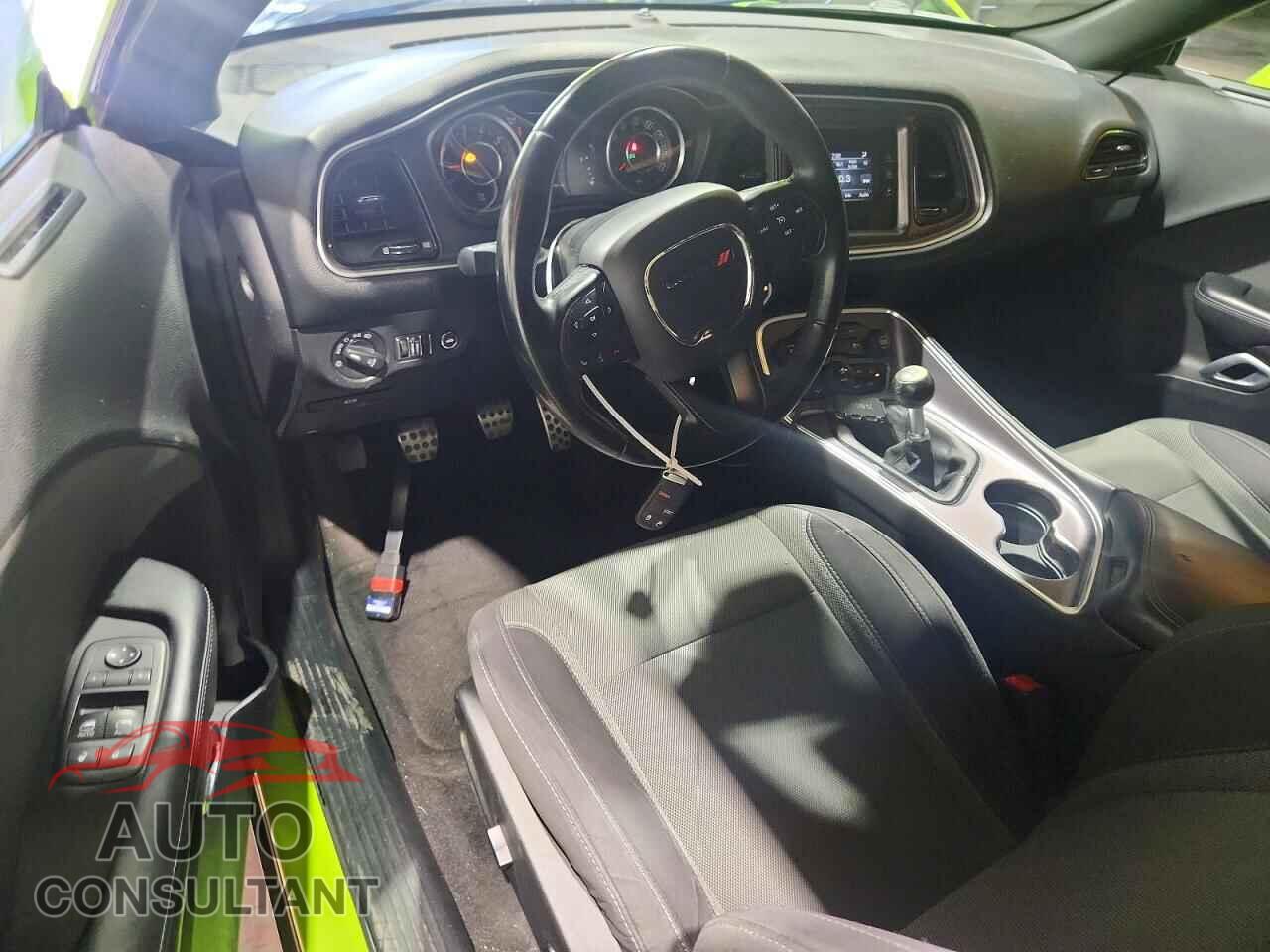 DODGE CHALLENGER 2015 - 2C3CDZAT0FH712175