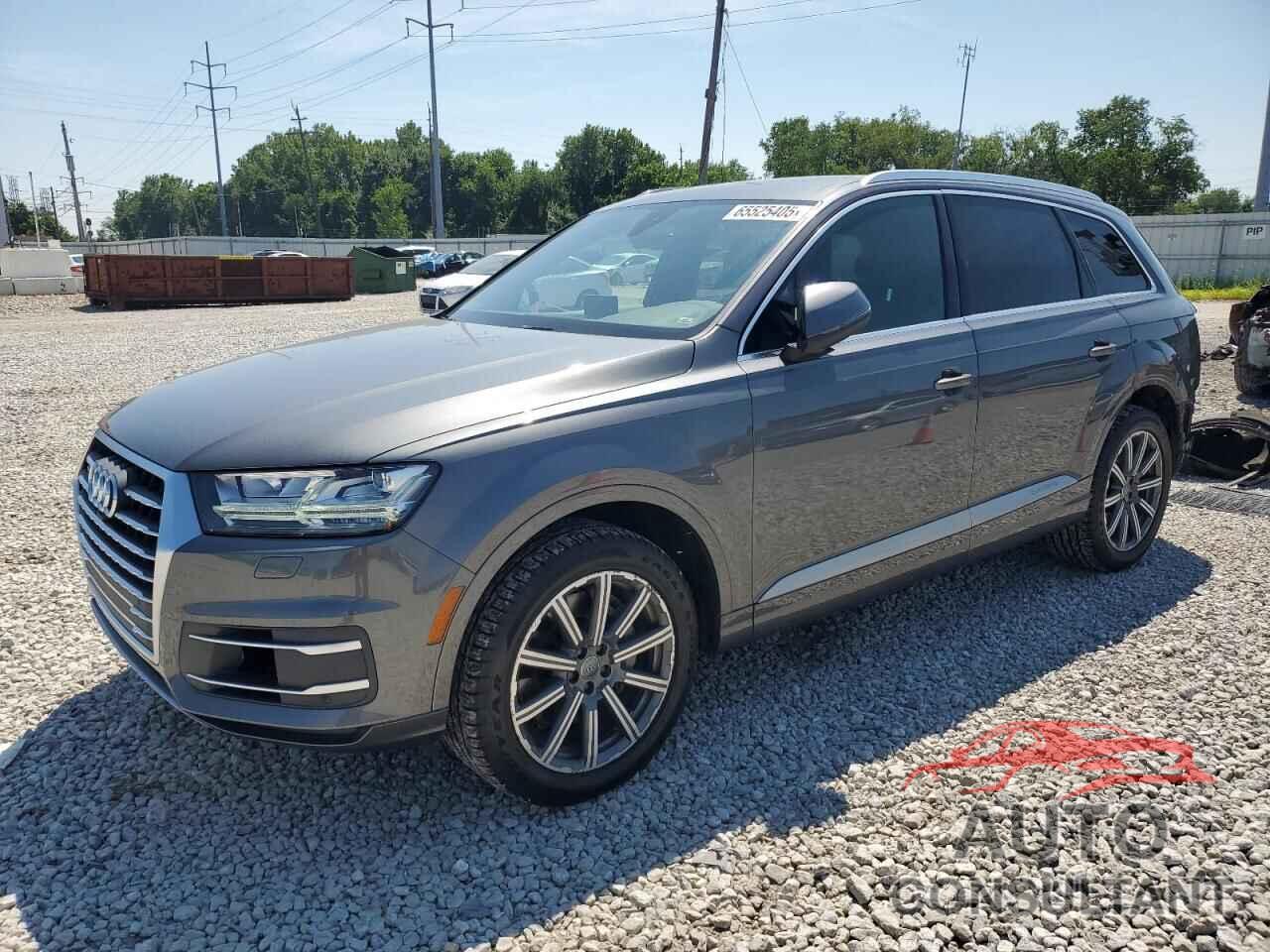 AUDI Q7 2019 - WA1LHAF77KD015228