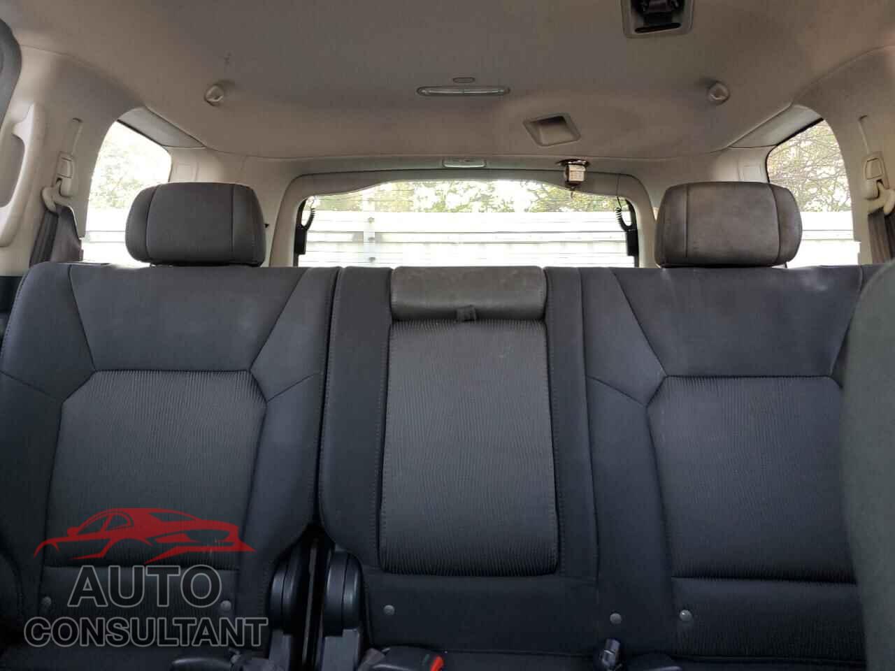 HONDA PILOT 2010 - 5FNYF4H44AB036325