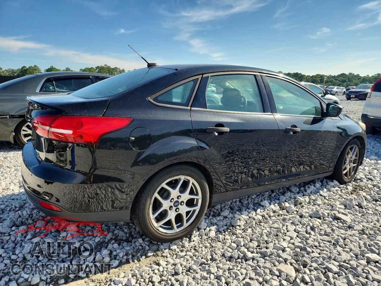 FORD FOCUS 2015 - 1FADP3E24FL253229