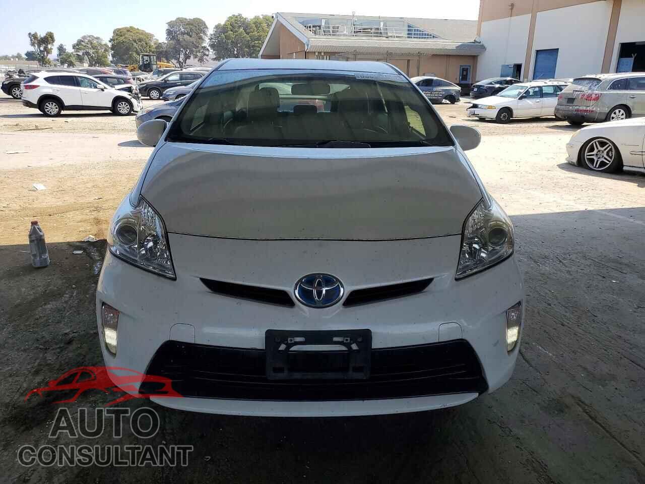 TOYOTA PRIUS 2015 - JTDKN3DU6F0482393