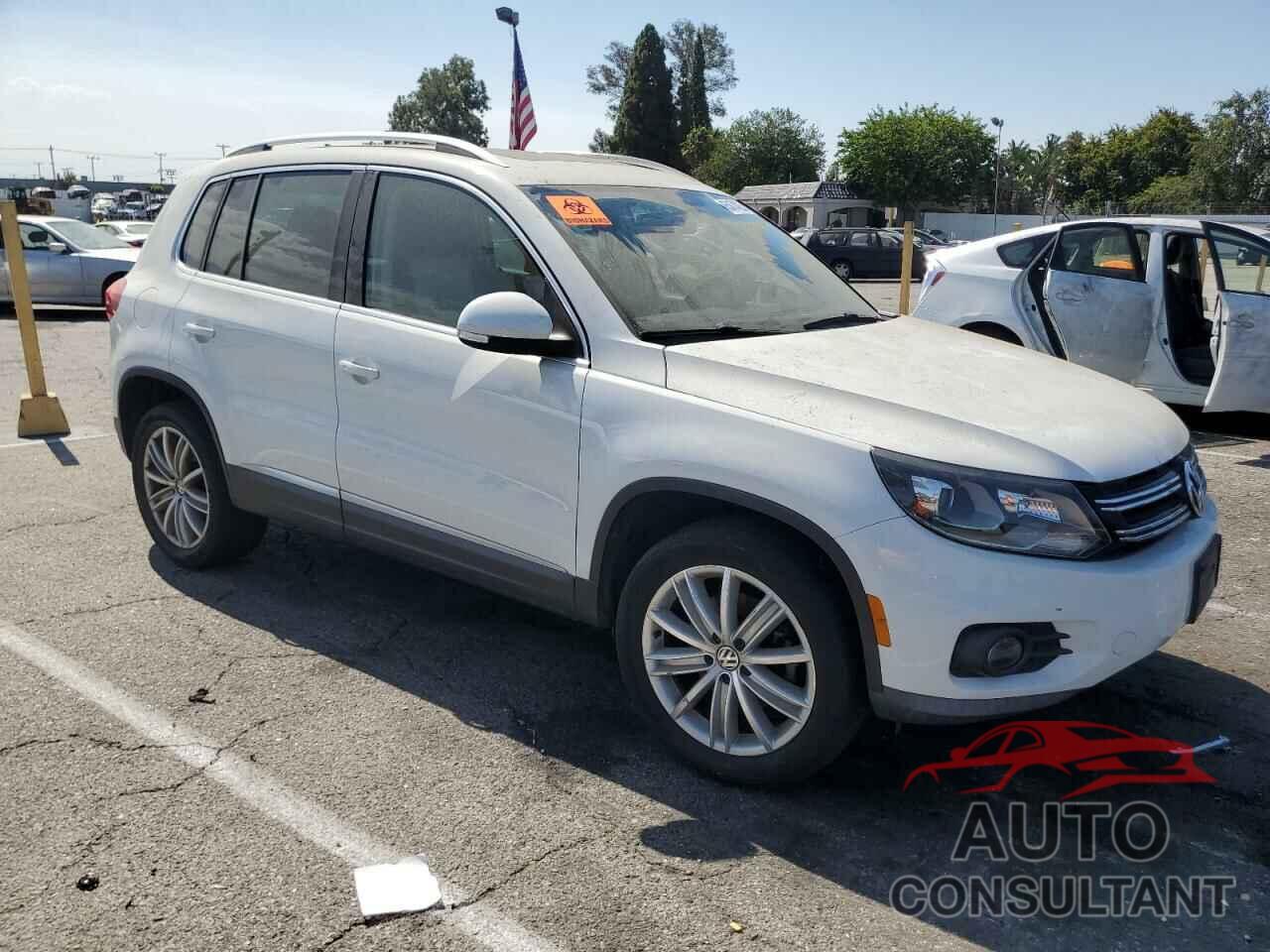 VOLKSWAGEN TIGUAN 2016 - WVGAV7AXXGW027610