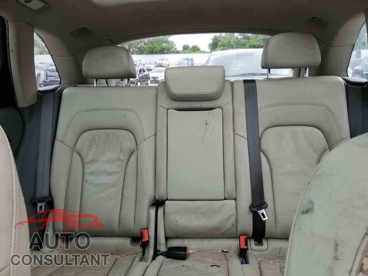 AUDI Q5 2011 - WA1LFAFP2BA017962
