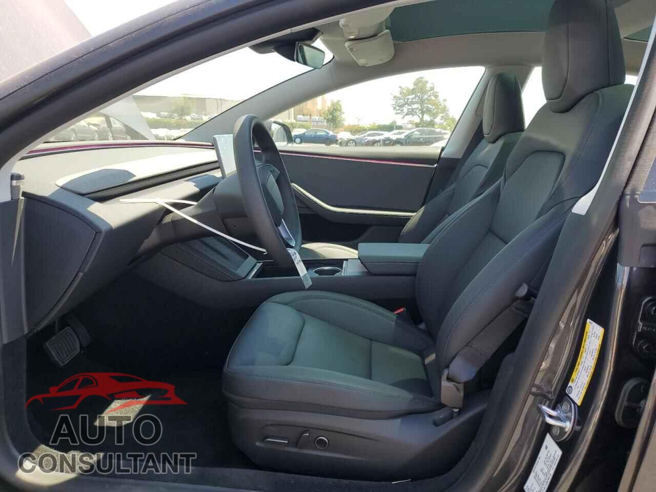 TESLA MODEL 3 2025 - 5YJ3E1EA9SF992276