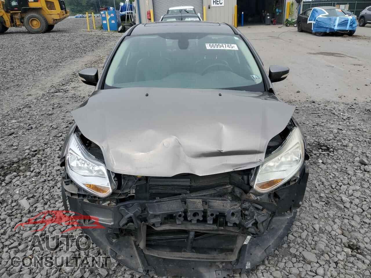 FORD FOCUS 2012 - 1FAHP3H22CL367027