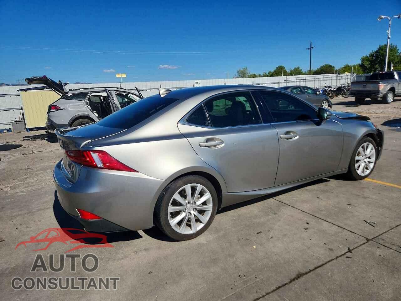 LEXUS IS 2015 - JTHCF1D23F5020167