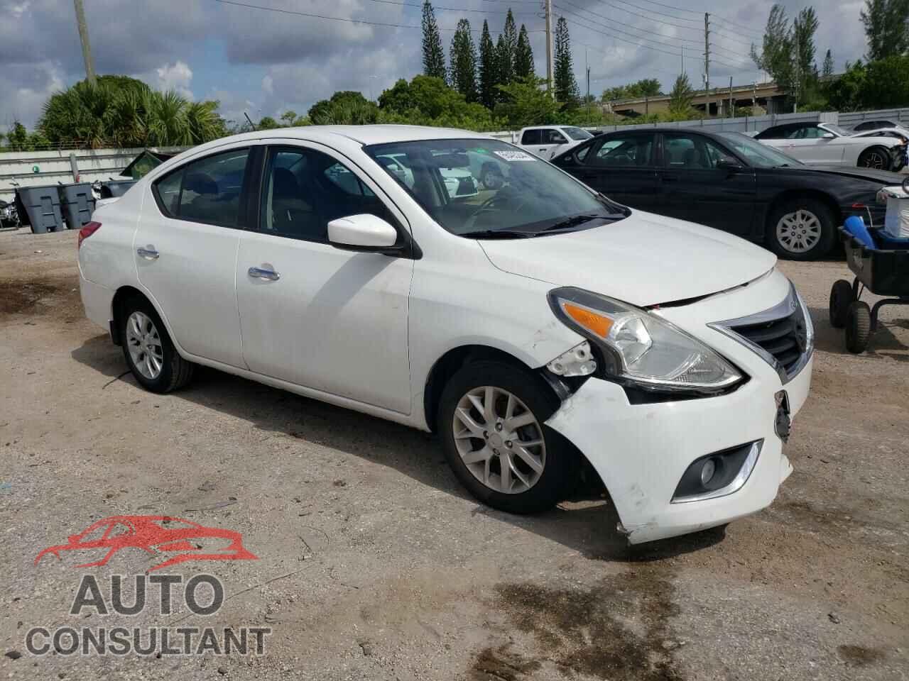 NISSAN VERSA 2018 - 3N1CN7AP1JL833378