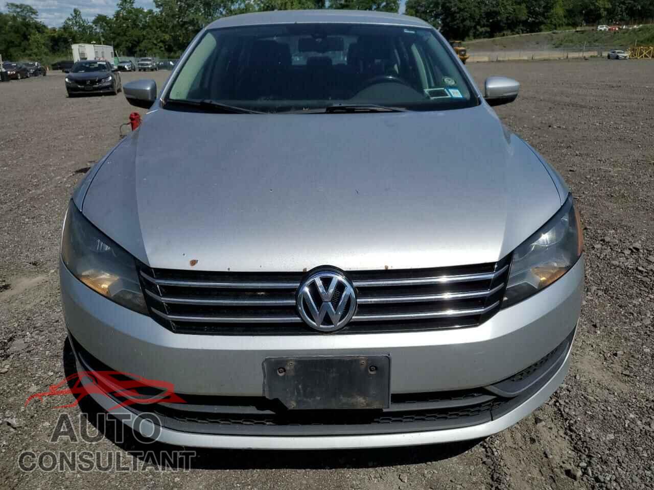 VOLKSWAGEN PASSAT 2013 - 1VWBP7A37DC096460