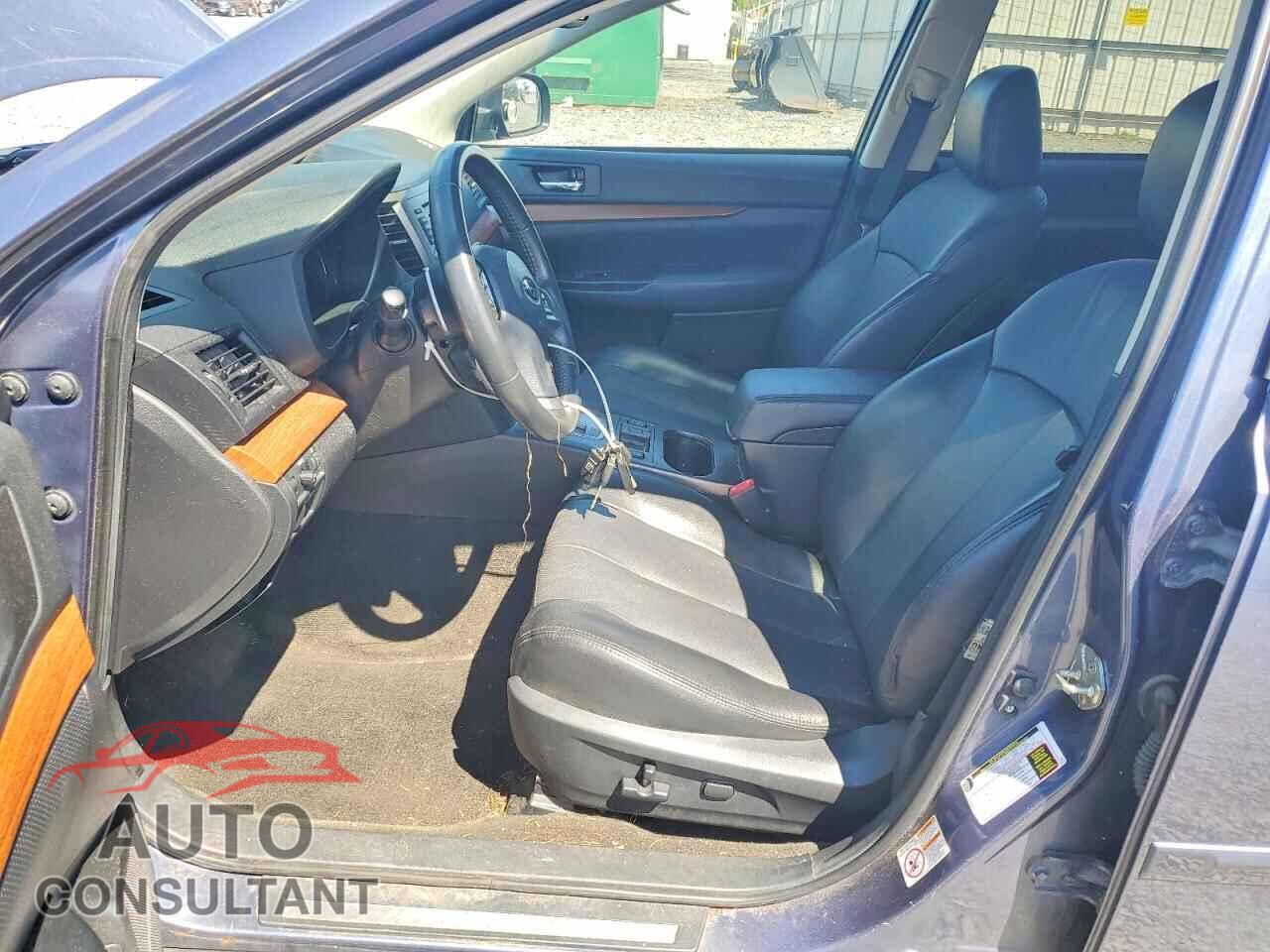 SUBARU OUTBACK 2014 - 4S4BRBLC5E3240503