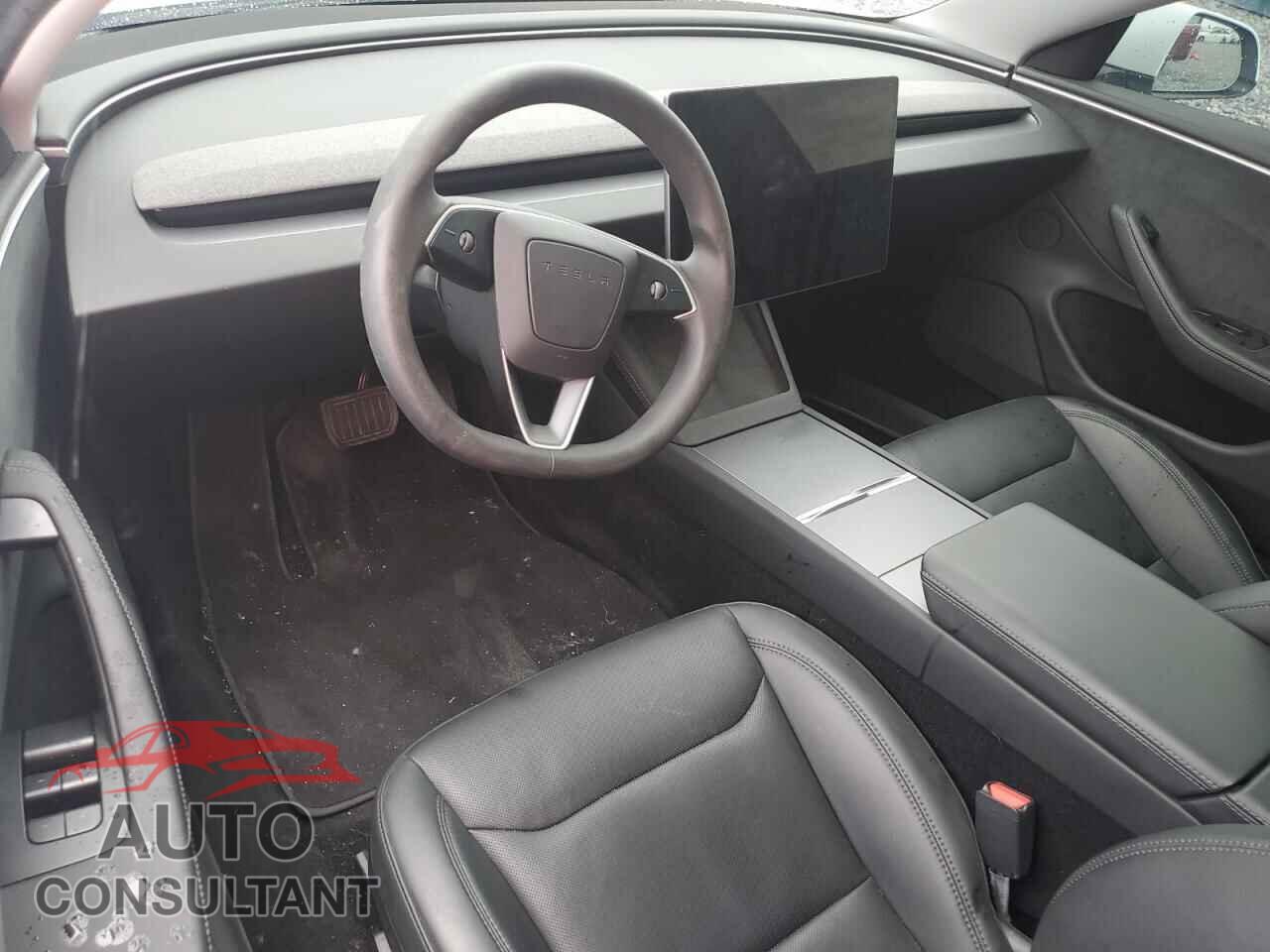 TESLA MODEL 3 2024 - 5YJ3E1EBXRF843832