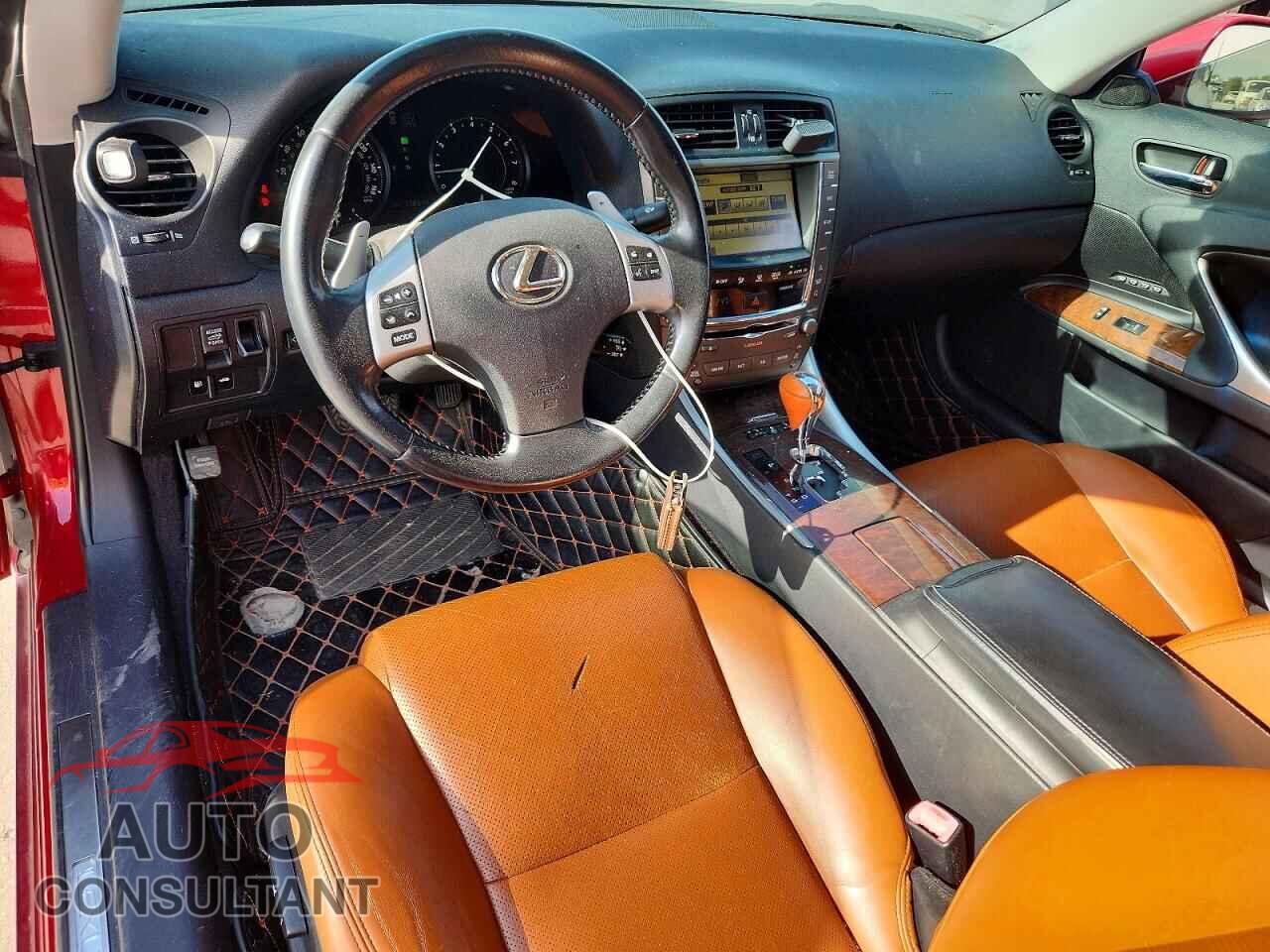 LEXUS IS 2010 - JTHFE2C28A2501663