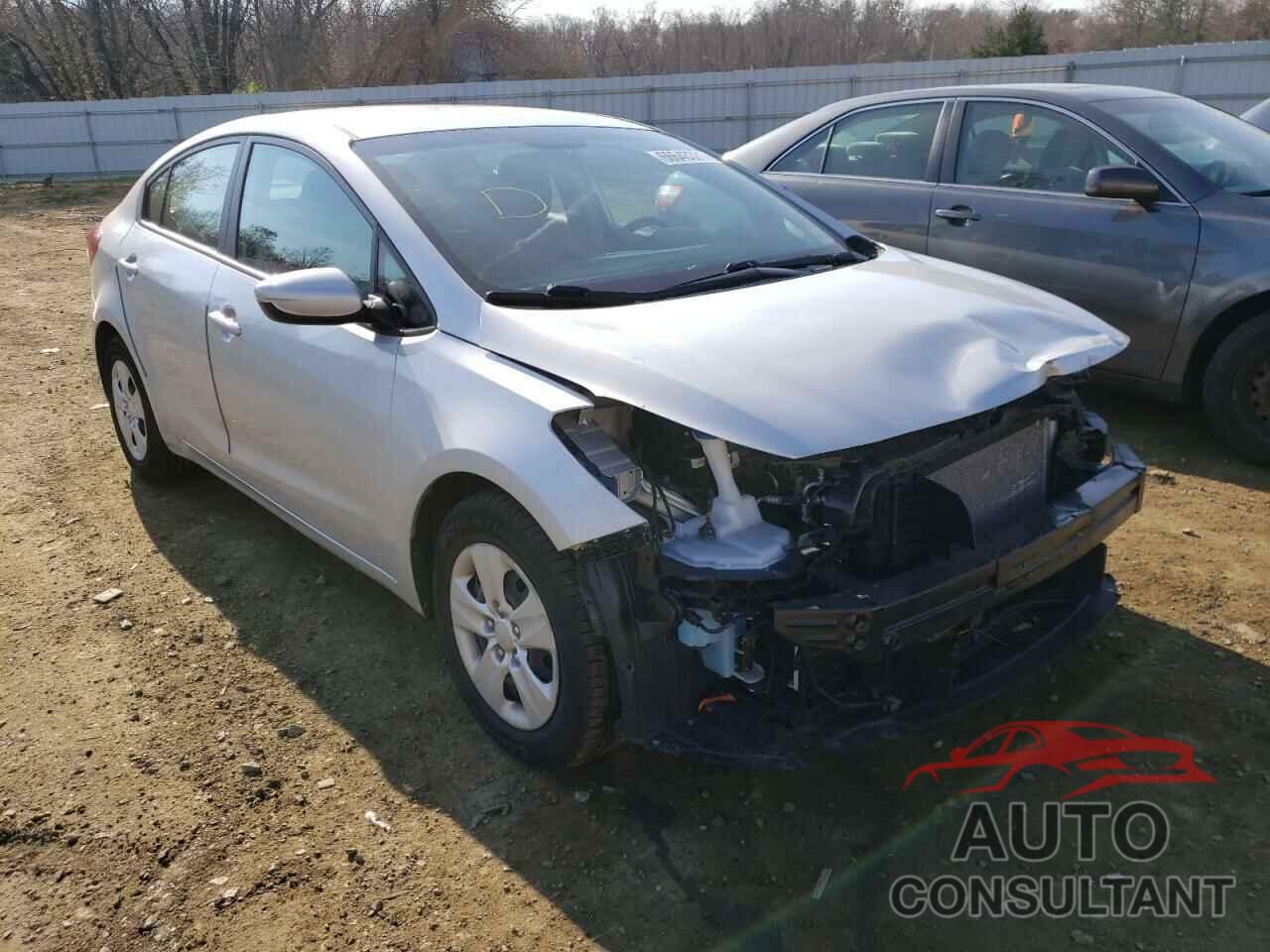 KIA FORTE 2018 - 3KPFL4A70JE247581