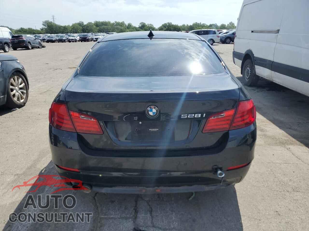 BMW 5 SERIES 2012 - WBAXH5C5XCDW10672