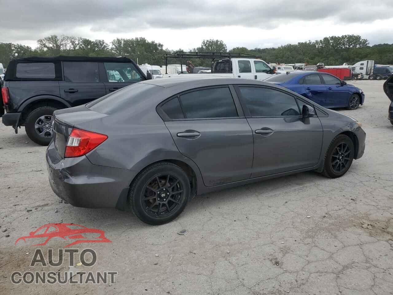 HONDA CIVIC 2012 - 2HGFB2F90CH582365