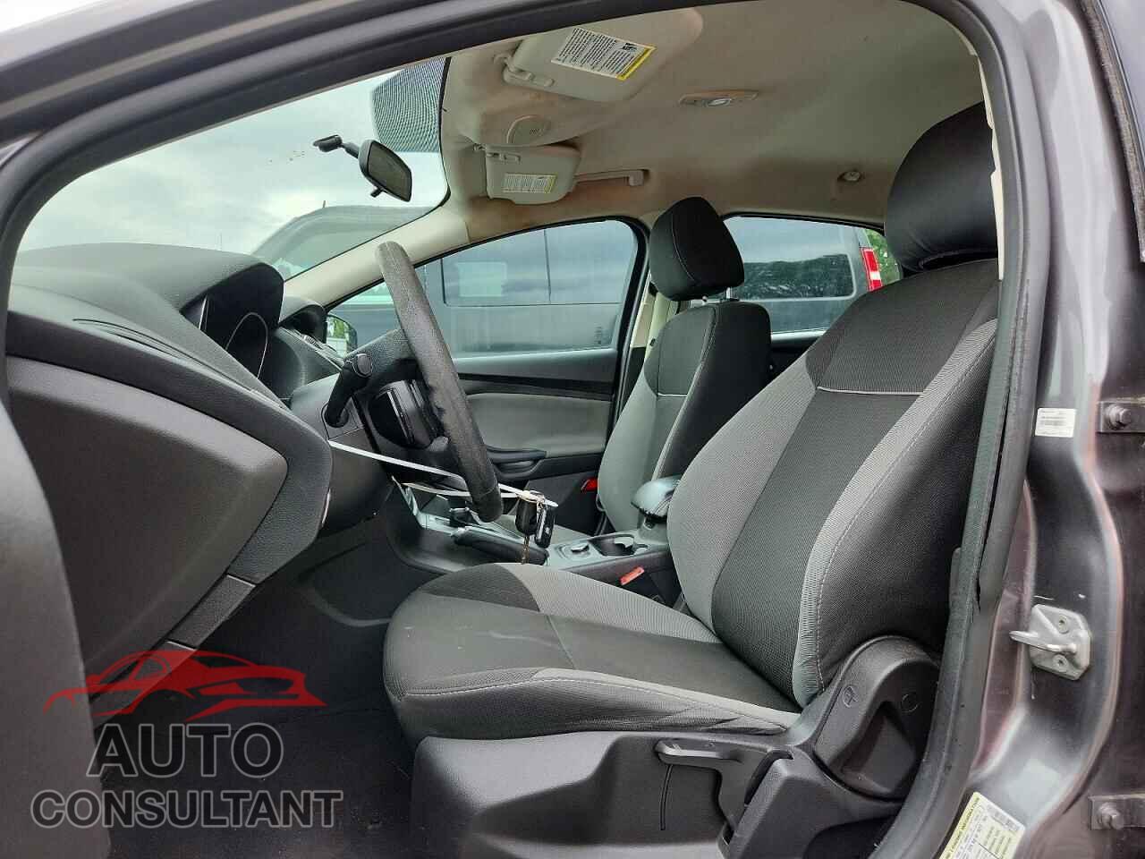 FORD FOCUS 2014 - 1FADP3F22EL178575