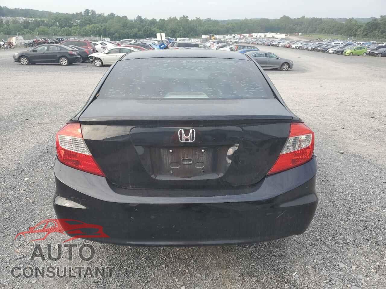 HONDA CIVIC 2012 - 2HGFB2F55CH323433