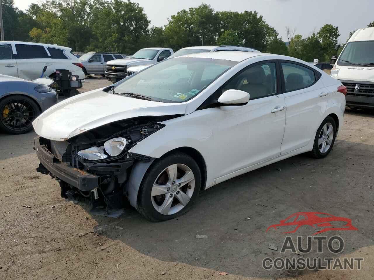 HYUNDAI ELANTRA 2013 - 5NPDH4AE4DH235425