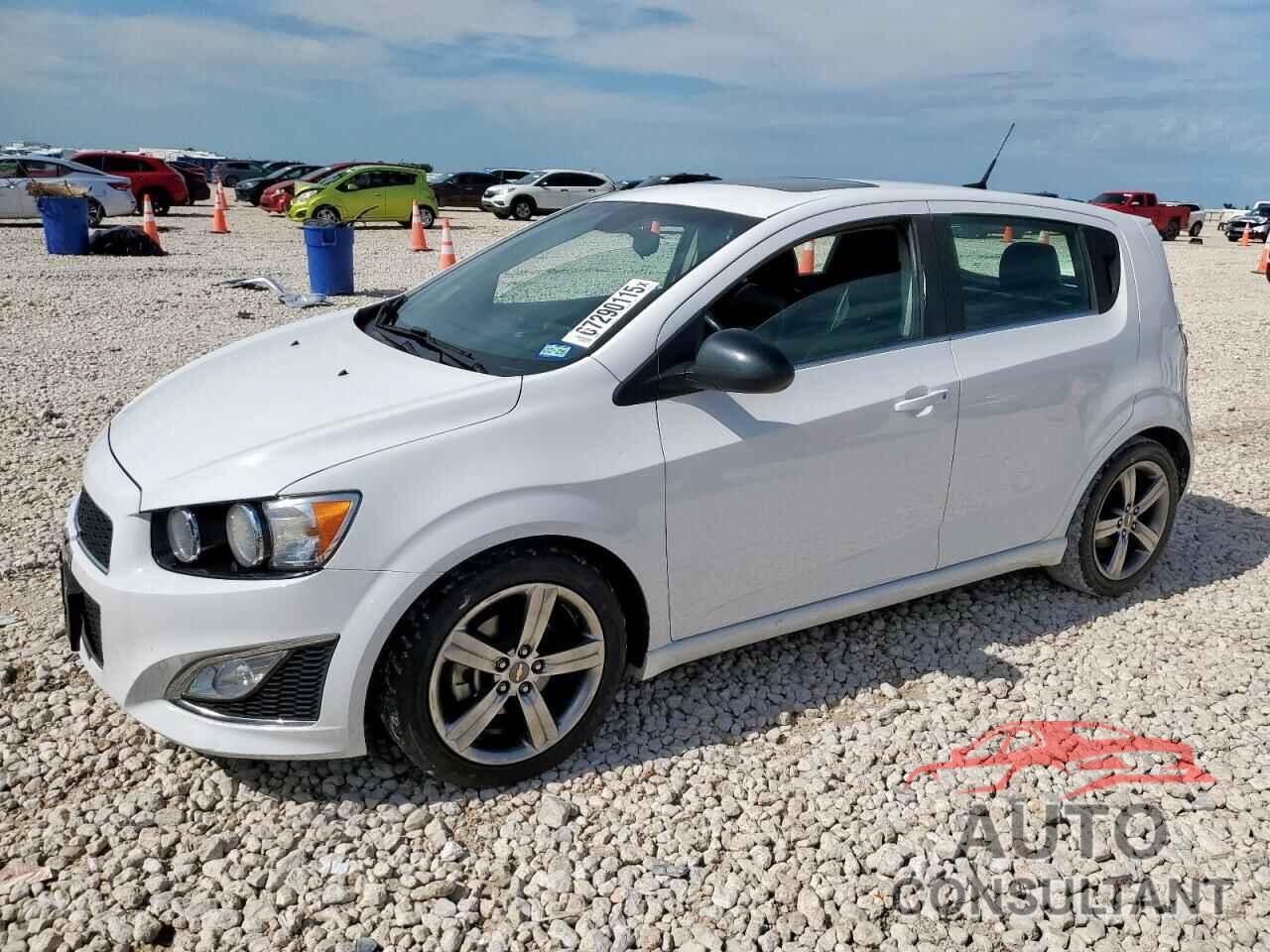 CHEVROLET SONIC 2013 - 1G1JG6SB2D4197715