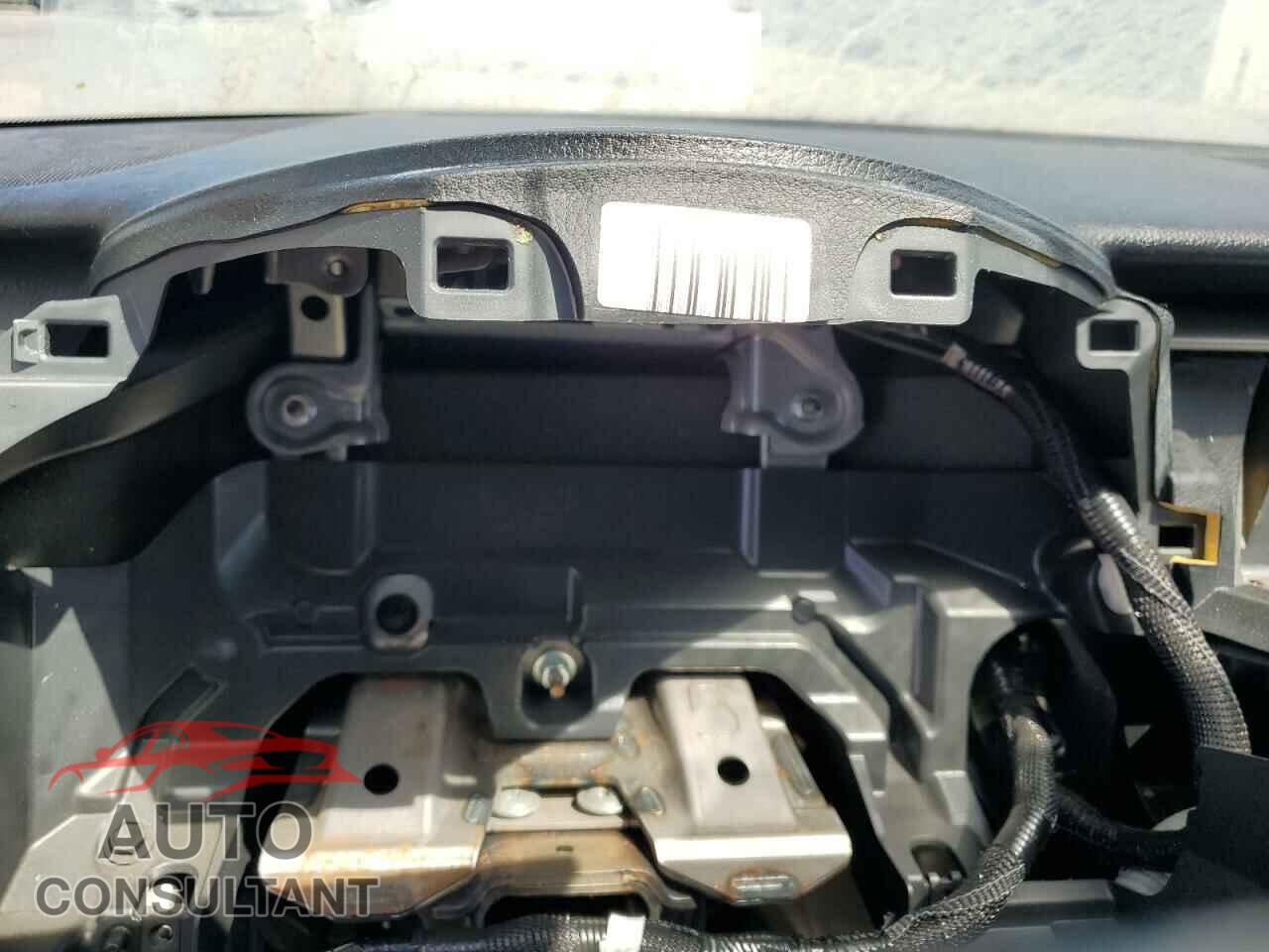 LEXUS IS 2015 - JTHBF1D2XF5052321