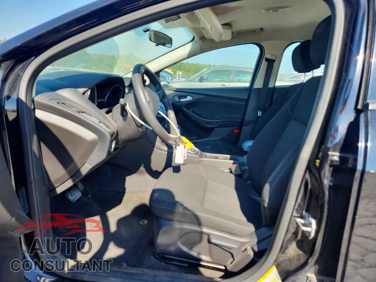 FORD FOCUS 2016 - 1FADP3F20GL261327