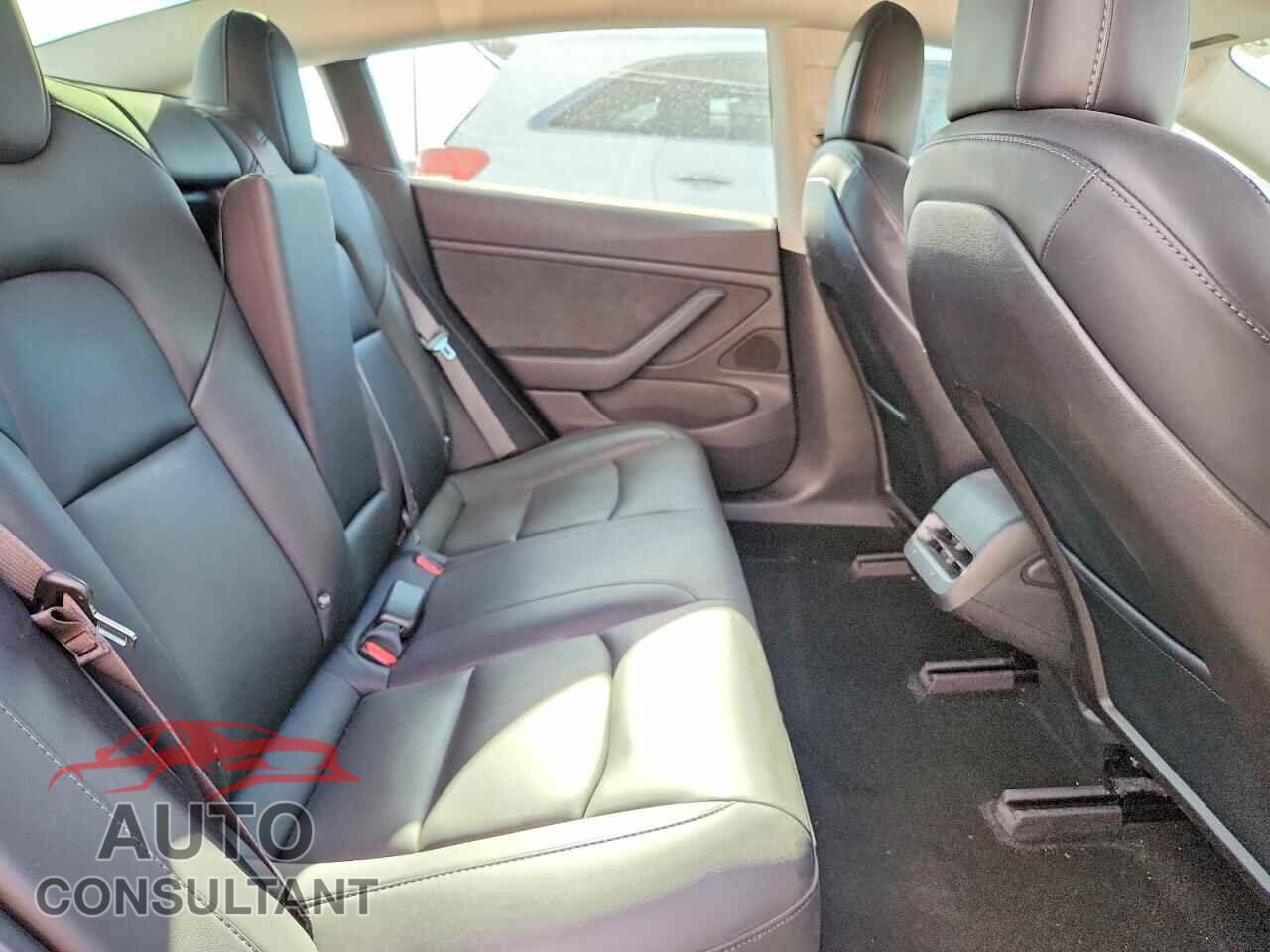 TESLA MODEL 3 2018 - 5YJ3E1EA3JF040842