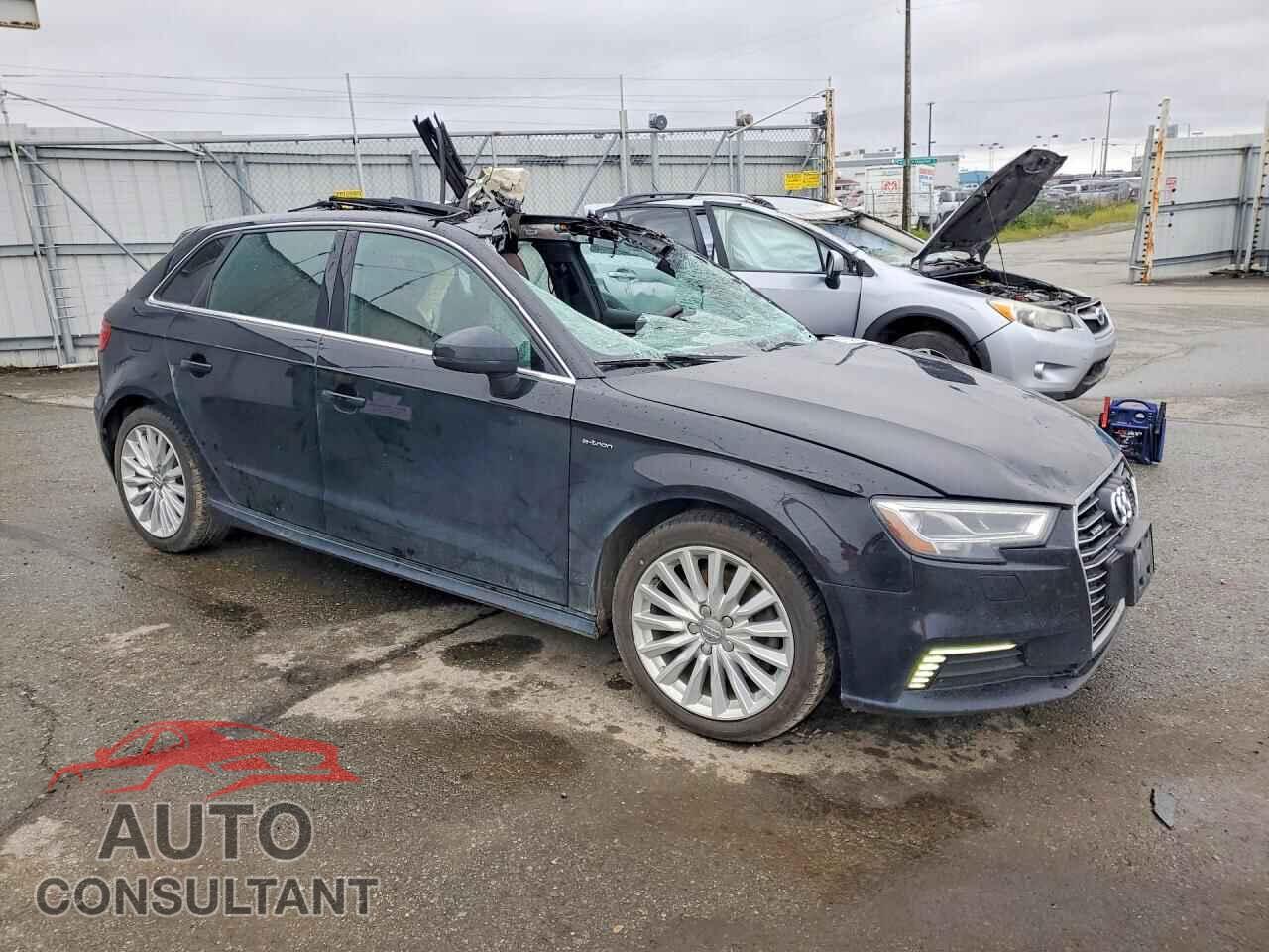 AUDI A3 2017 - WAUTPBFFXHA044073