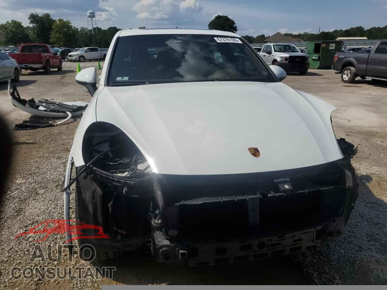 PORSCHE CAYENNE 2017 - WP1AA2A29HKA85268