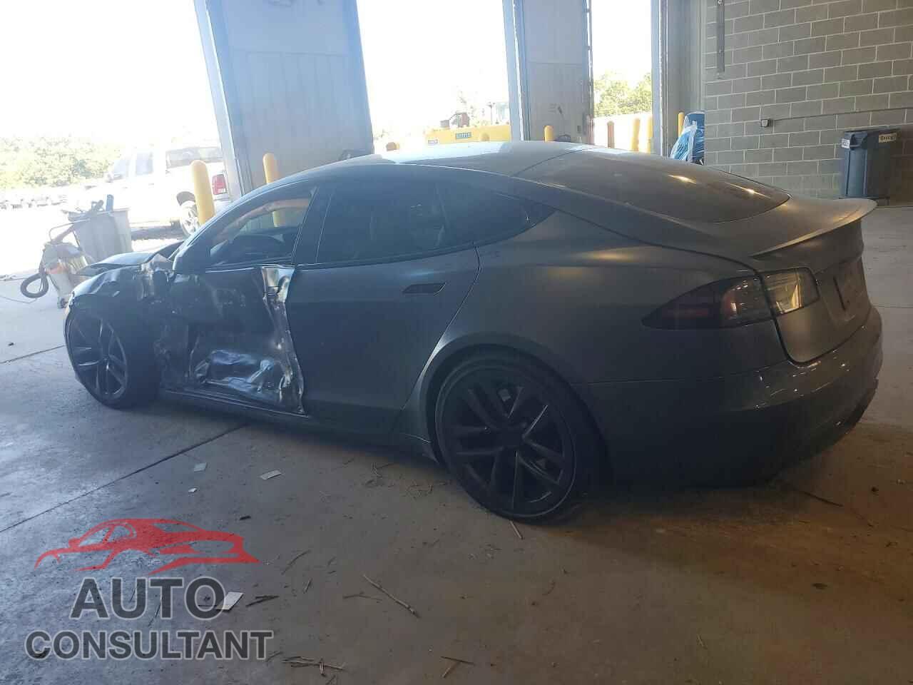 TESLA MODEL S 2022 - 5YJSA1E69NF477365