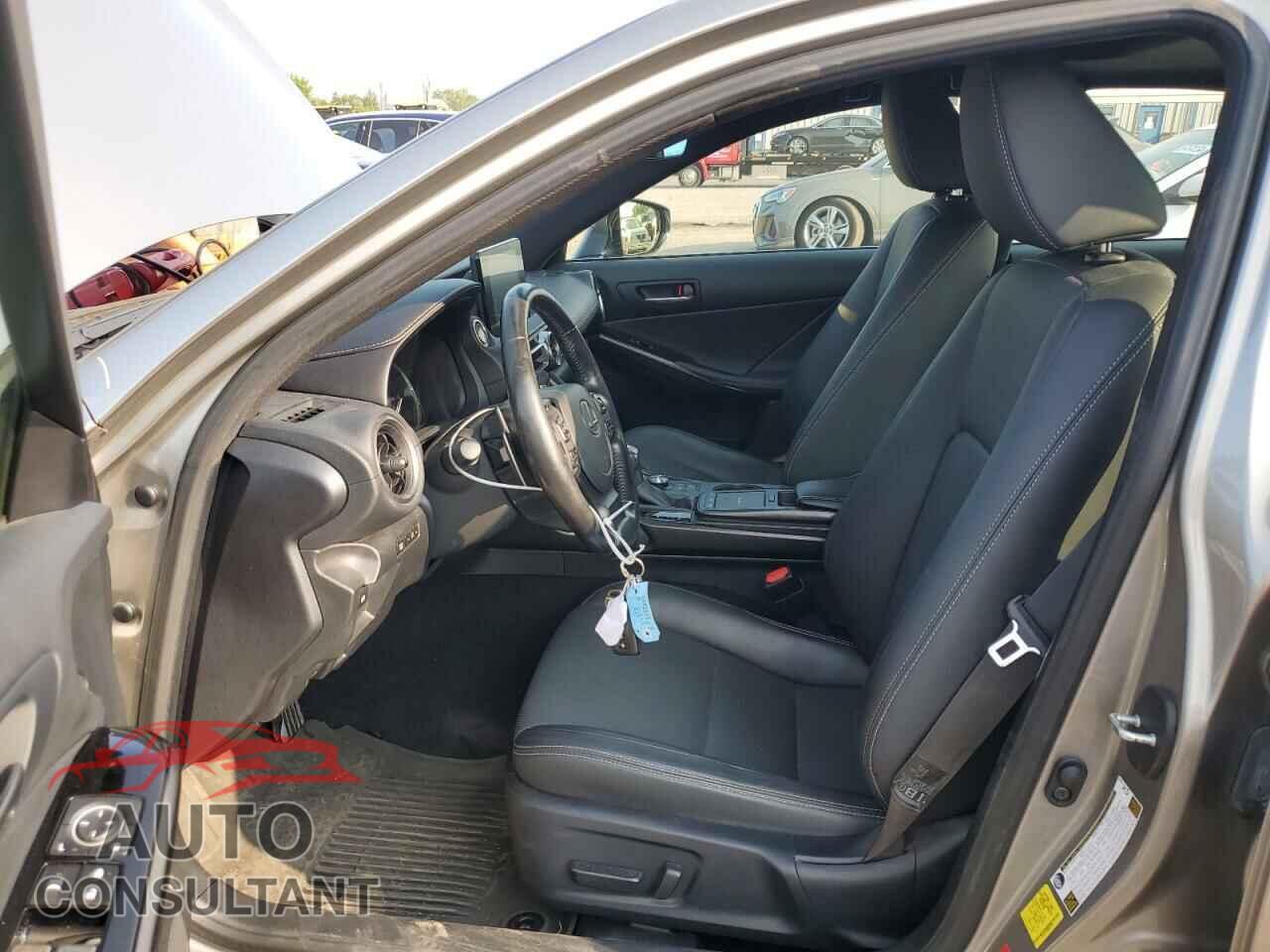LEXUS IS 2021 - JTHC81F28M5043982