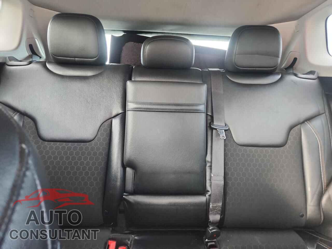 JEEP COMPASS 2019 - 3C4NJCBB3KT820095