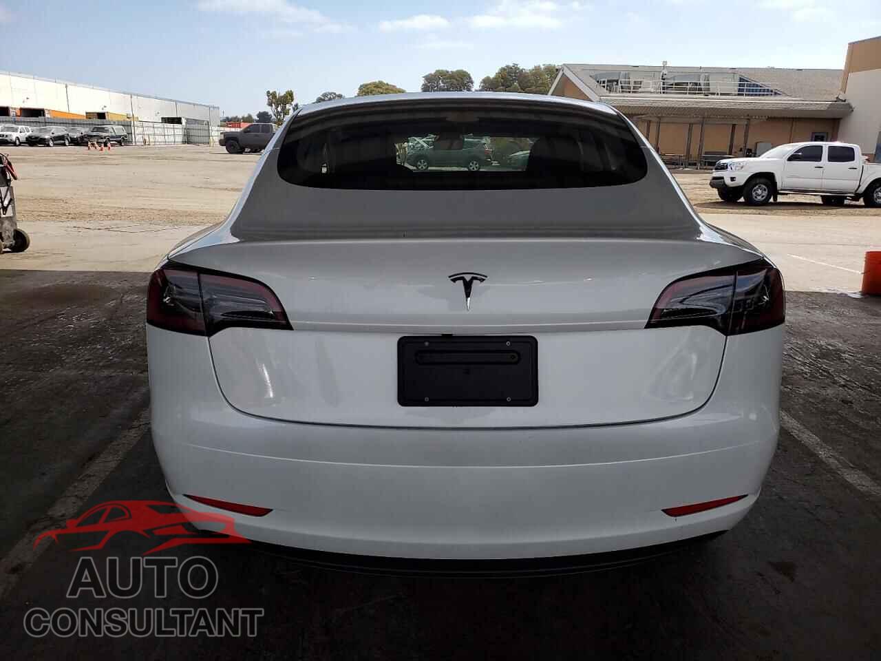 TESLA MODEL 3 2023 - 5YJ3E1EA5PF707631