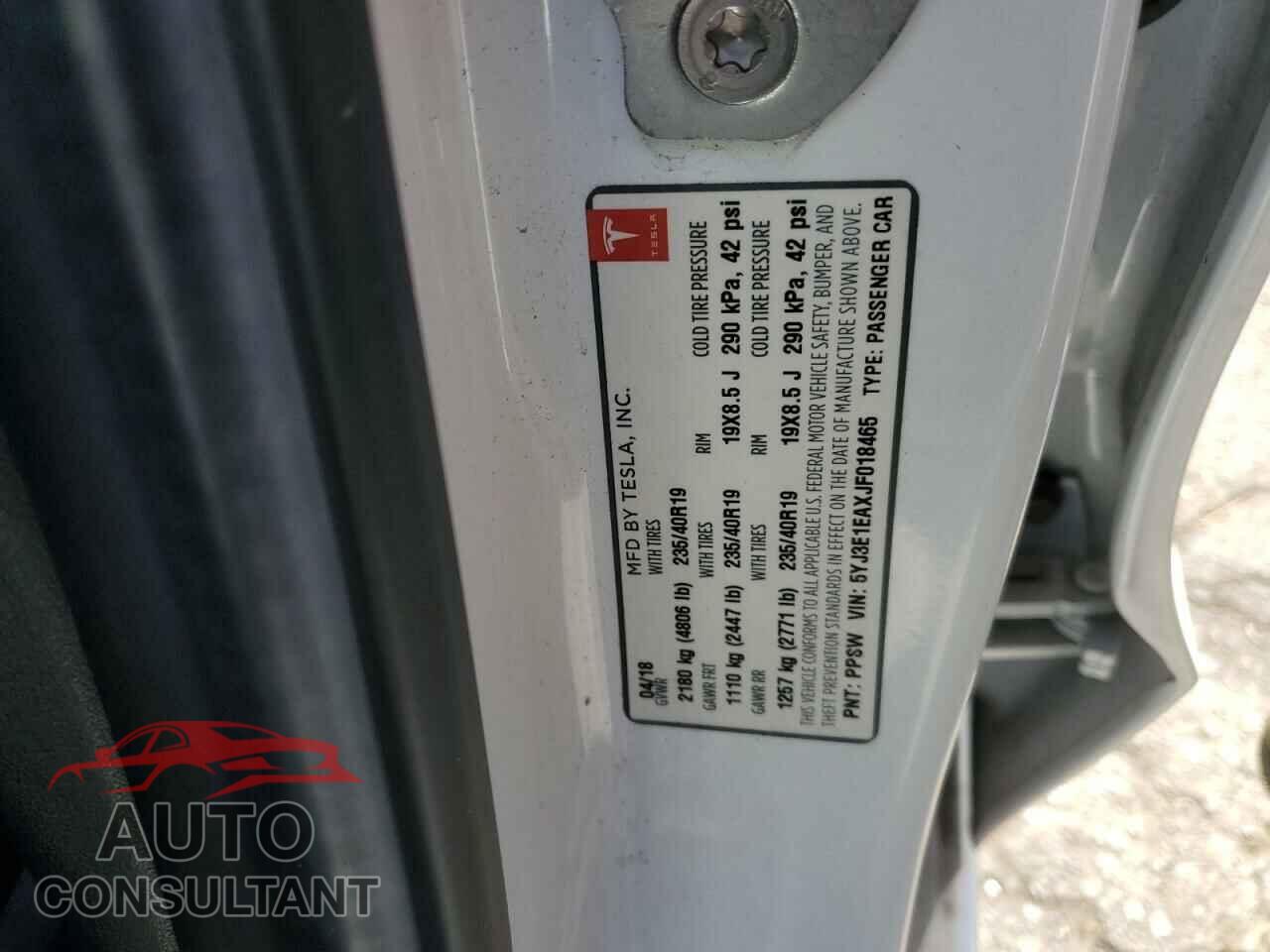 TESLA MODEL 3 2018 - 5YJ3E1EAXJF018465