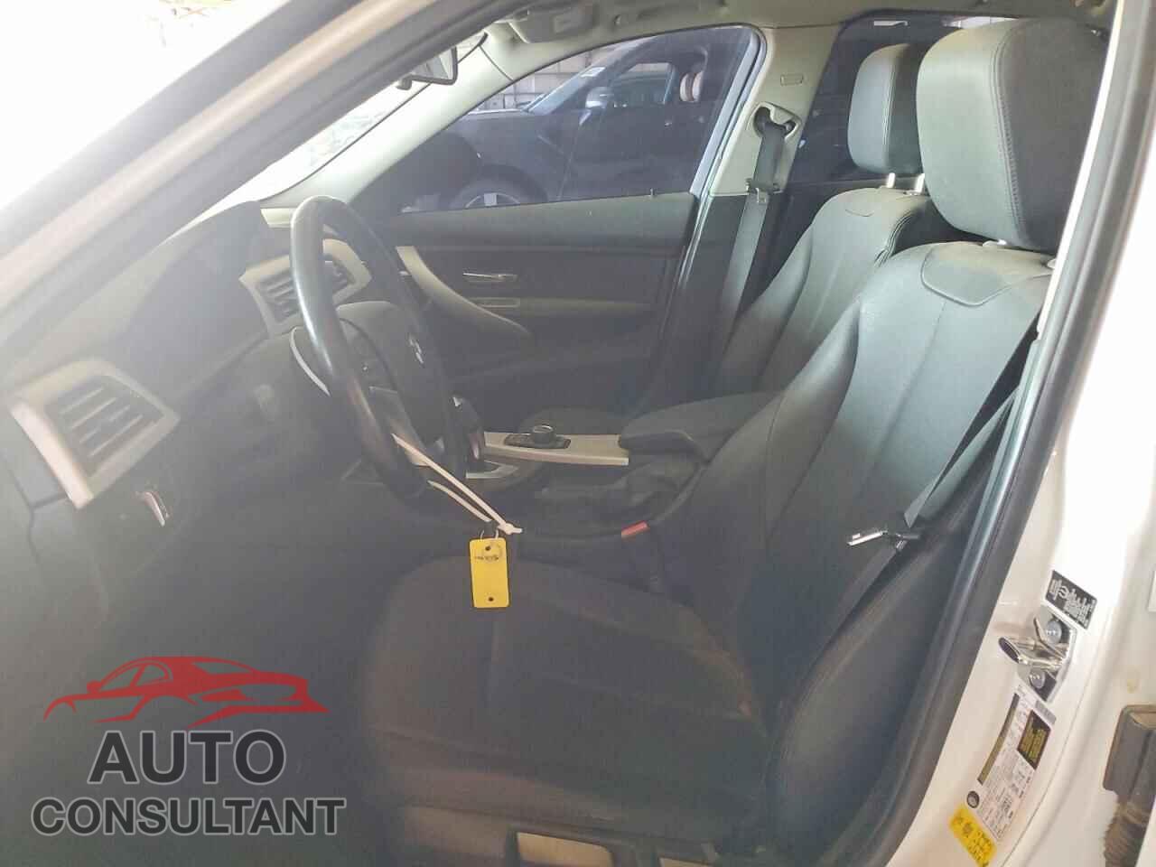 BMW 3 SERIES 2012 - WBA3C1C52CF434033