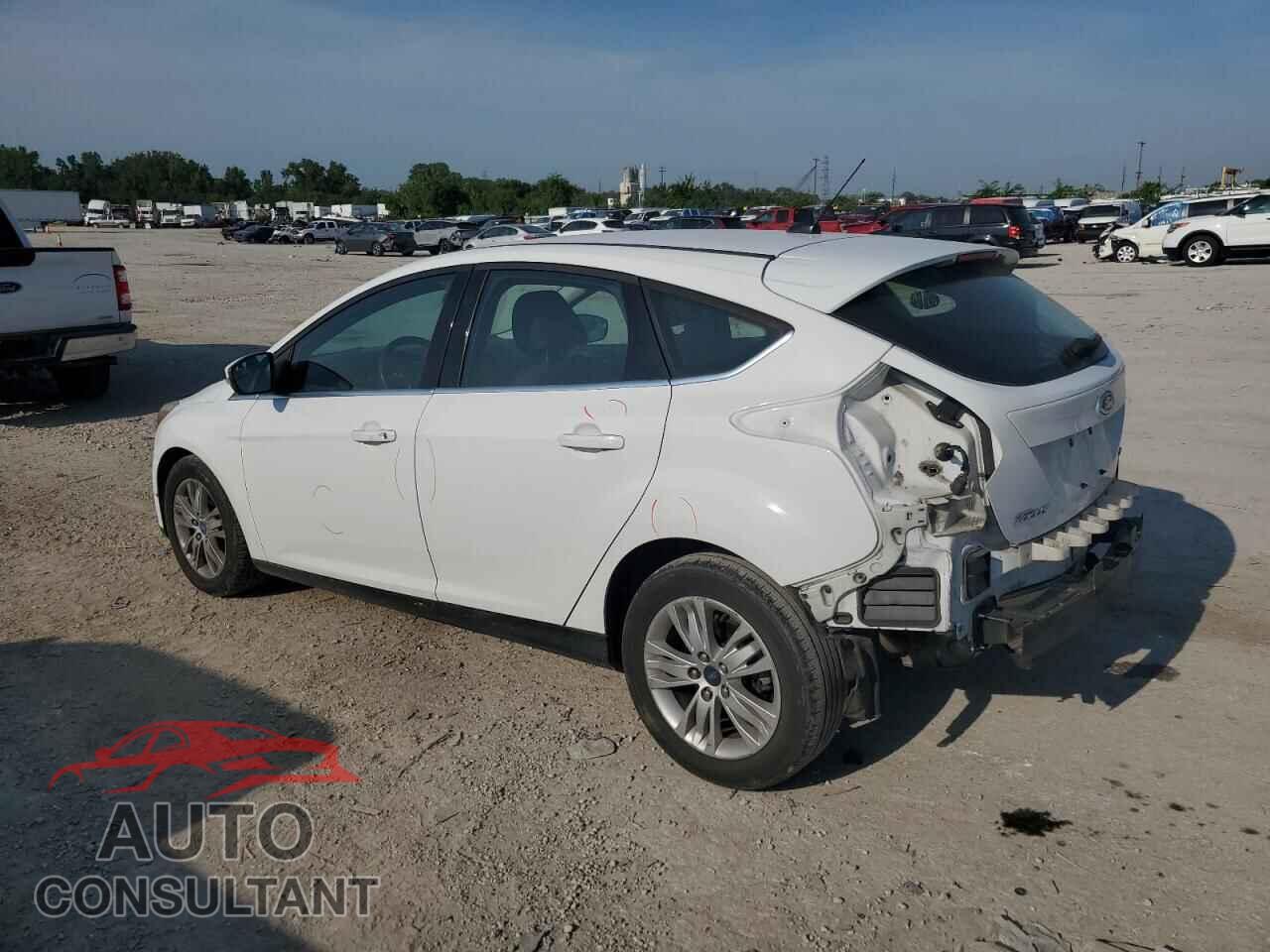 FORD FOCUS 2012 - 1FAHP3M21CL479727