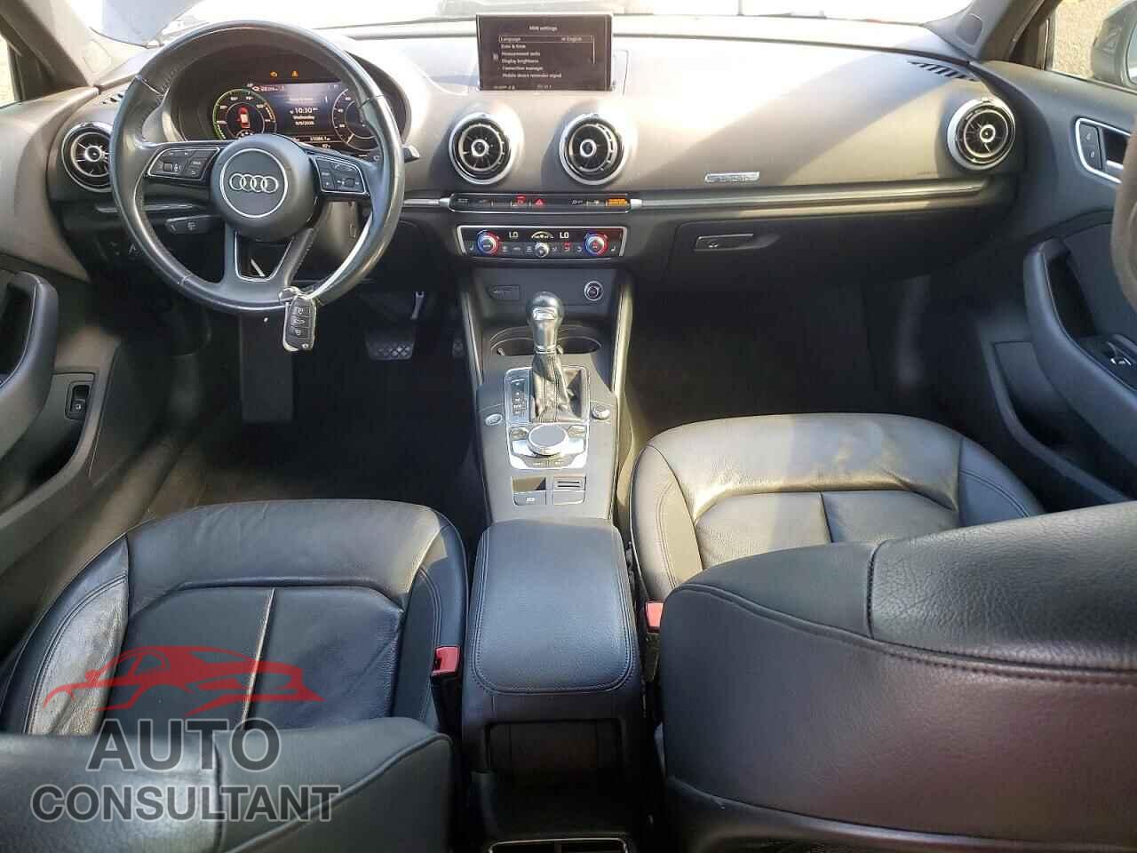 AUDI A3 2017 - WAUTPBFF2HA035870