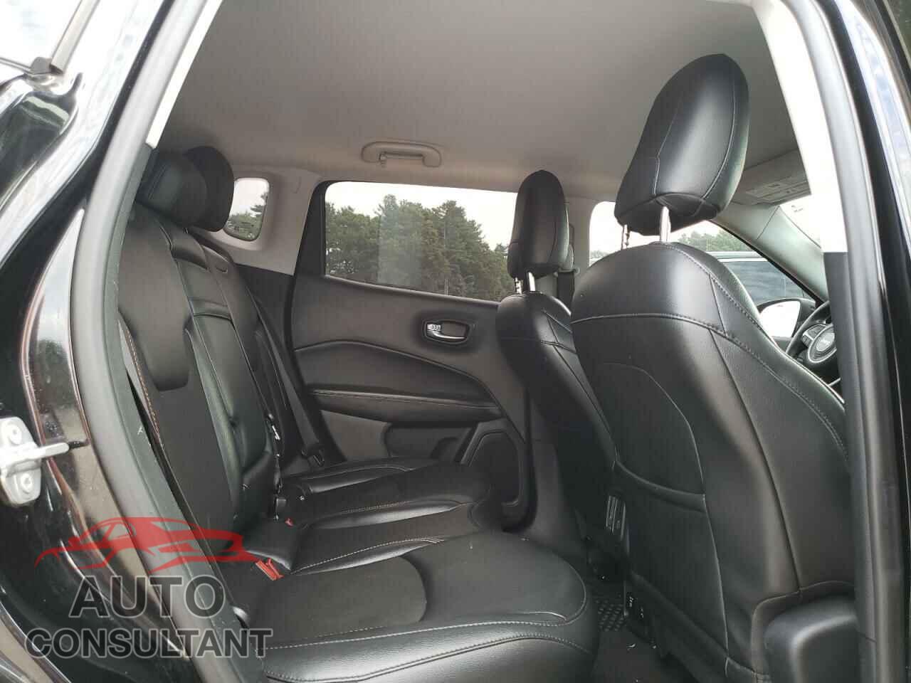 JEEP COMPASS 2019 - 3C4NJDBB7KT600206