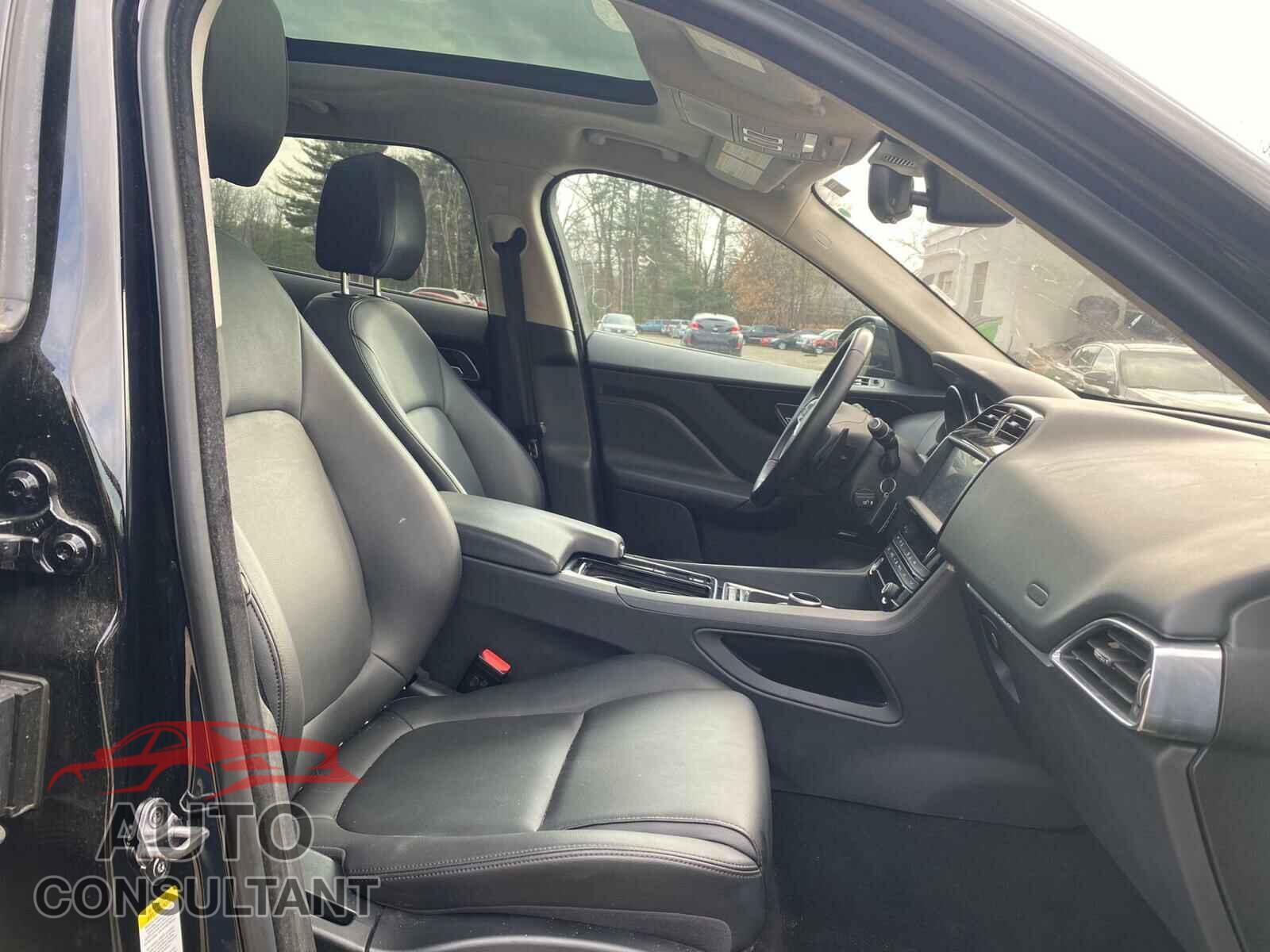 JAGUAR F-PACE 2020 - SADCJ2FX1LA640439