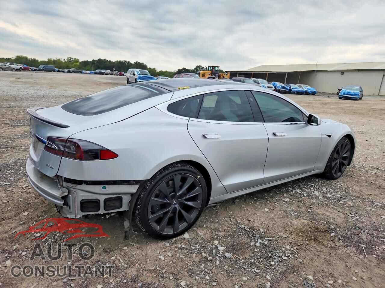 TESLA MODEL S 2018 - 5YJSA1E23JF261325