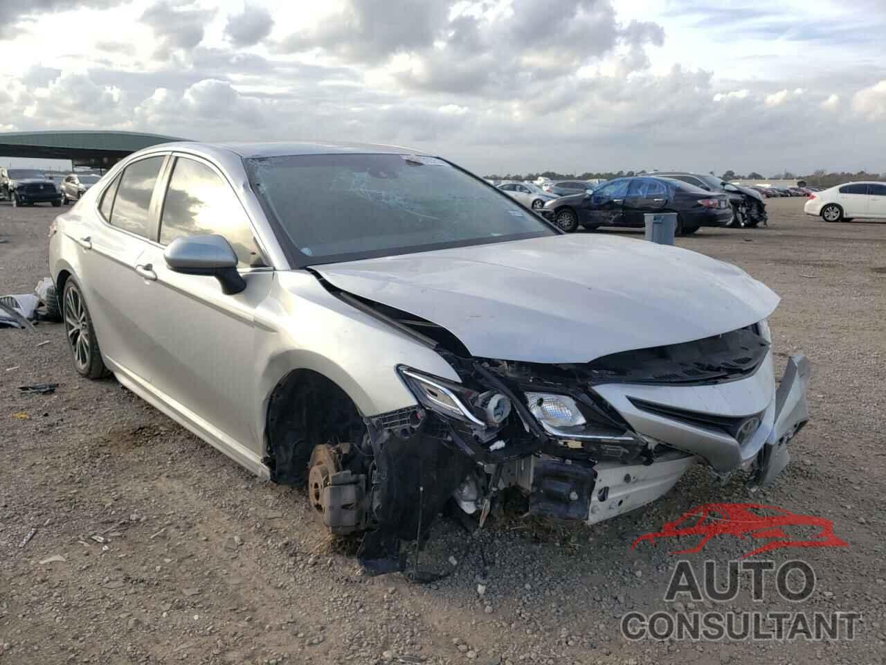 TOYOTA CAMRY 2018 - JTNB11HK4J3023441