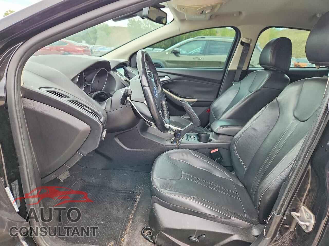FORD FOCUS 2012 - 1FAHP3M2XCL400295